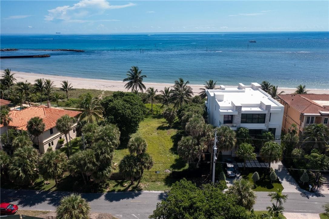 2100 Bay Drive, Pompano Beach, FL 33062 — photo 8 of 32
