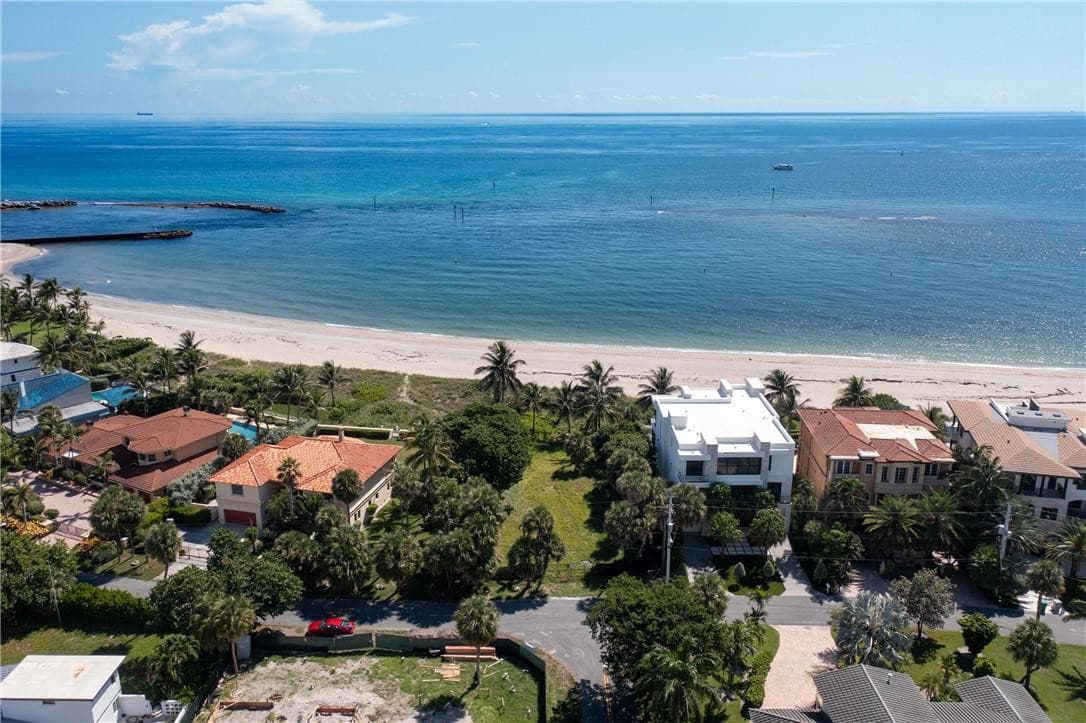 2100 Bay Drive, Pompano Beach, FL 33062 — photo 10 of 32