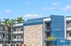 Condominium in Margate — photo 1 of 17