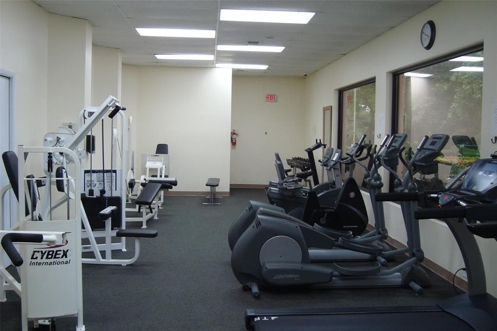 Condominium in Margate — photo 15 of 17