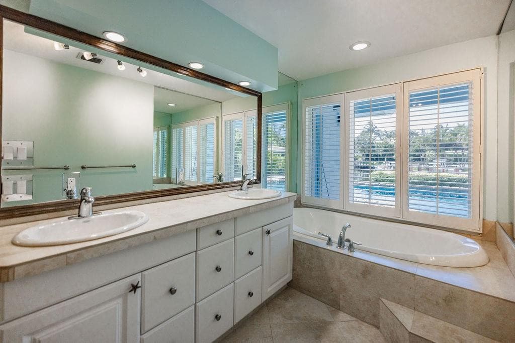 2432 NE 22nd Avenue, Lighthouse Point, FL 33064 — photo 46 of 71