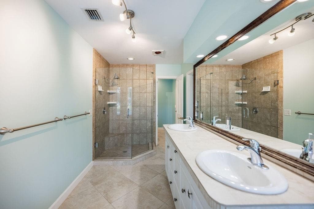 2432 NE 22nd Avenue, Lighthouse Point, FL 33064 — photo 47 of 71