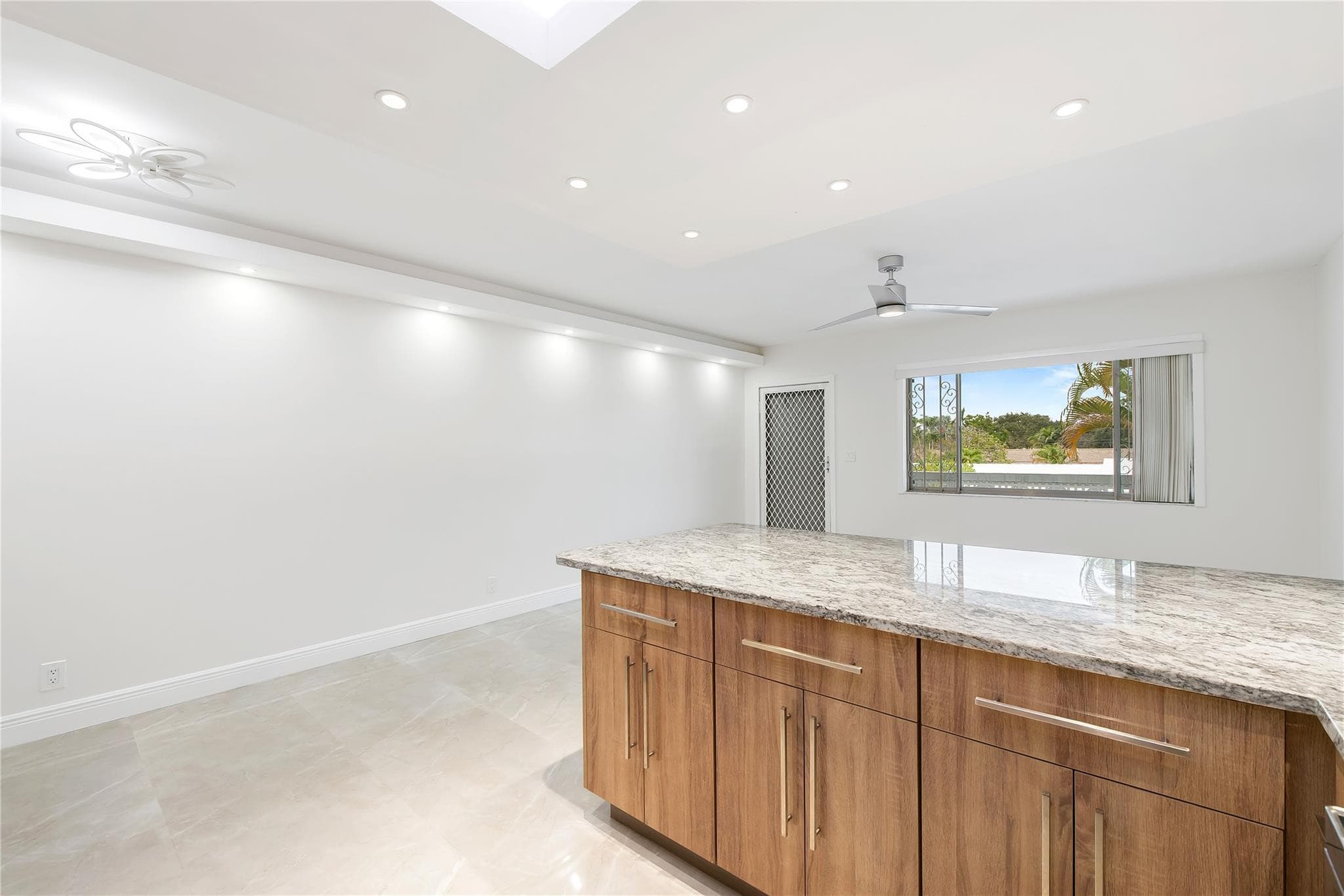 2170 NE 51st Court 27a, Fort Lauderdale, FL 33308 — photo 12 of 24