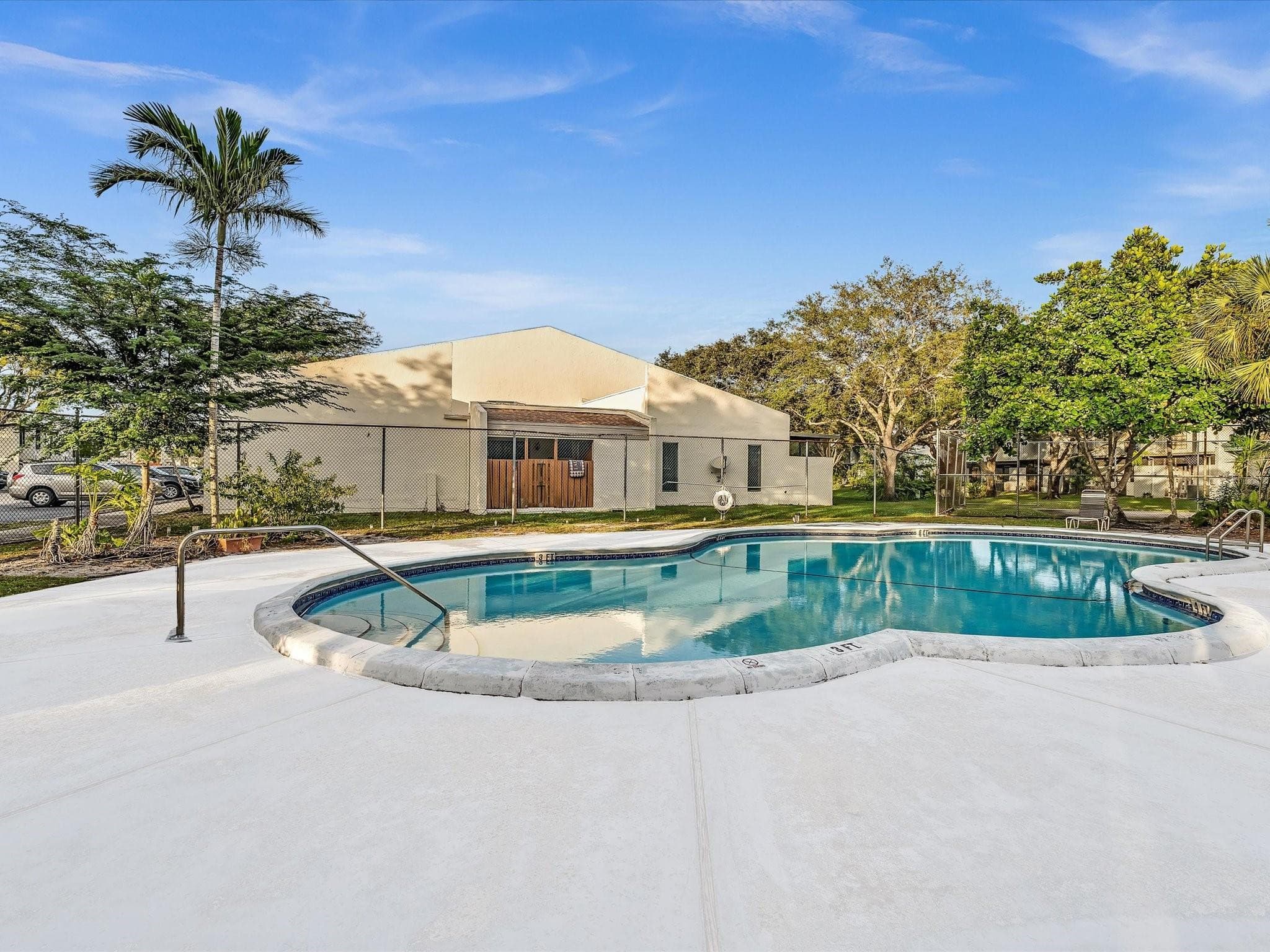1381 NW 99th Avenue 172, Pembroke Pines, FL 33024 — photo 71 of 94