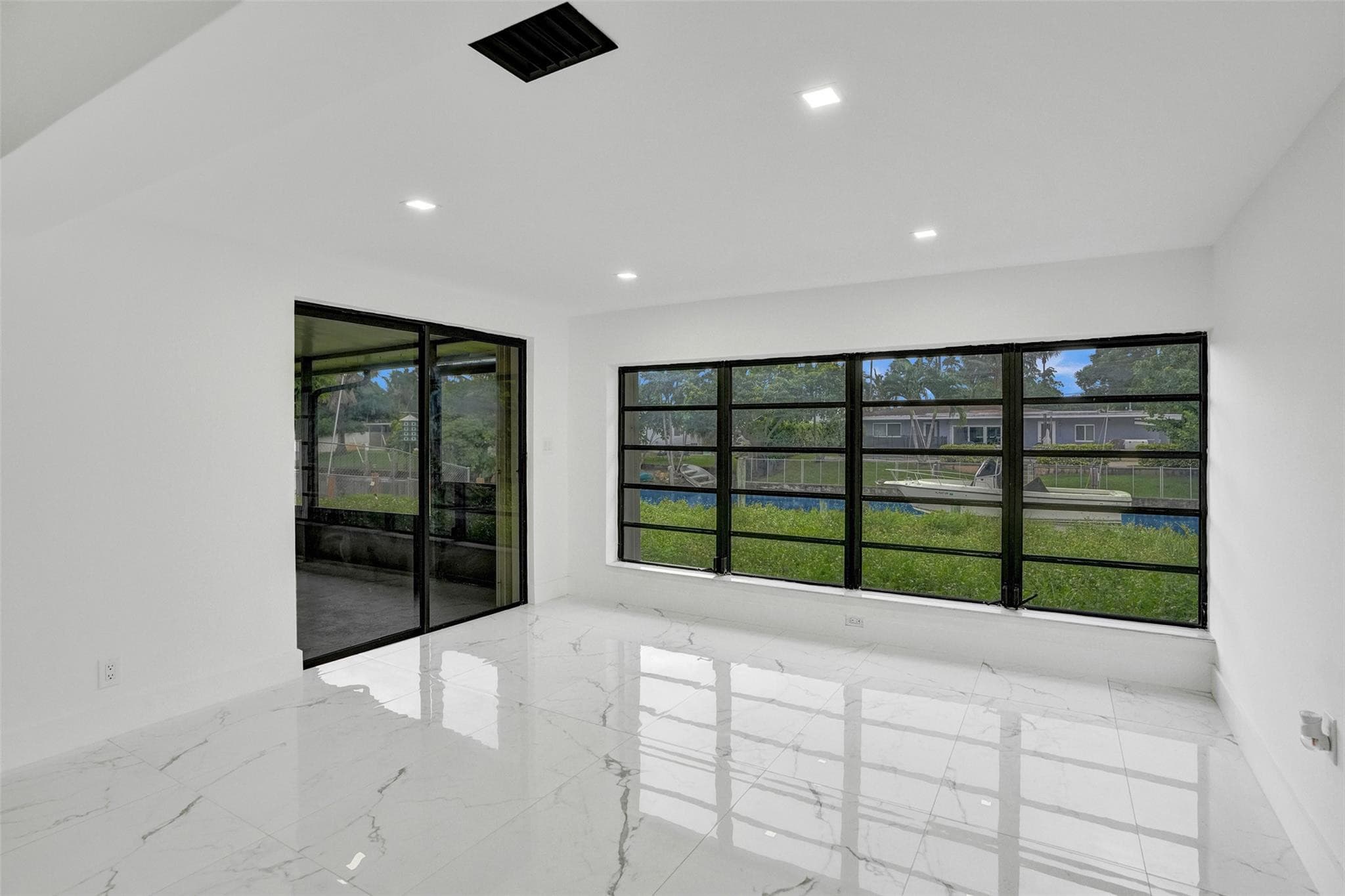 5840 SW 14th Street, Plantation, FL 33317 — photo 11 of 33