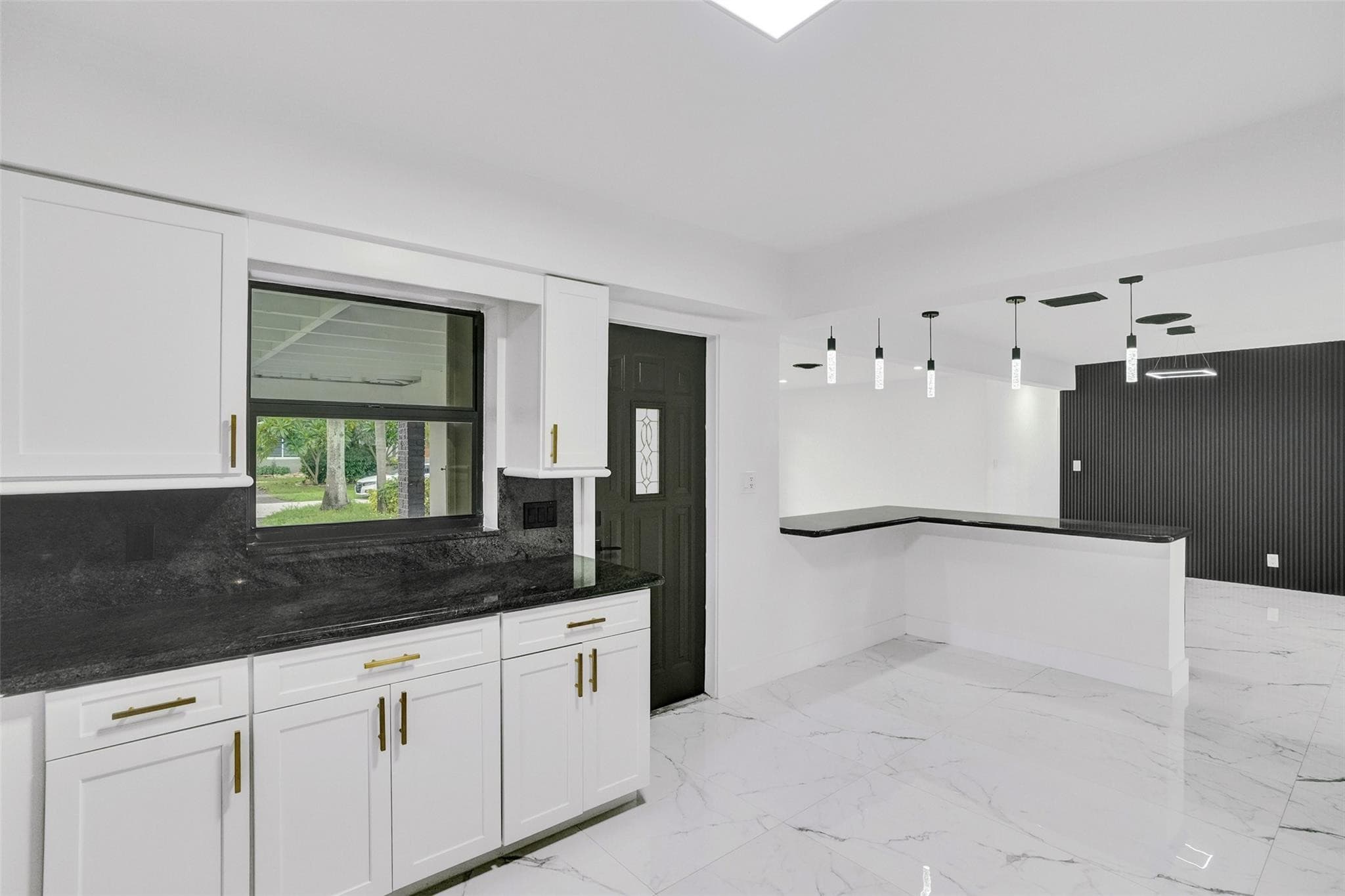 5840 SW 14th Street, Plantation, FL 33317 — photo 13 of 33