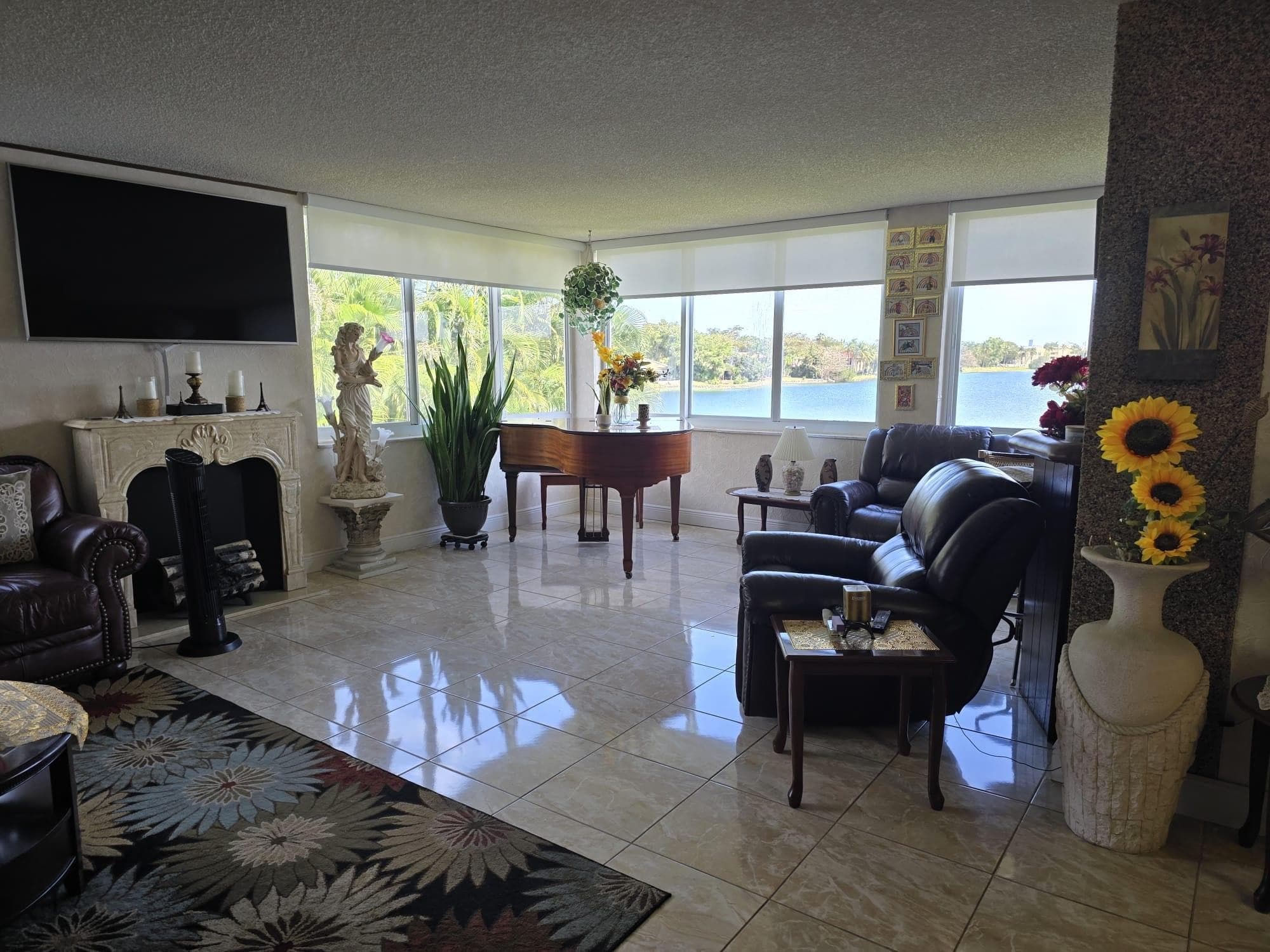 Condominium in Miami — photo 1 of 13