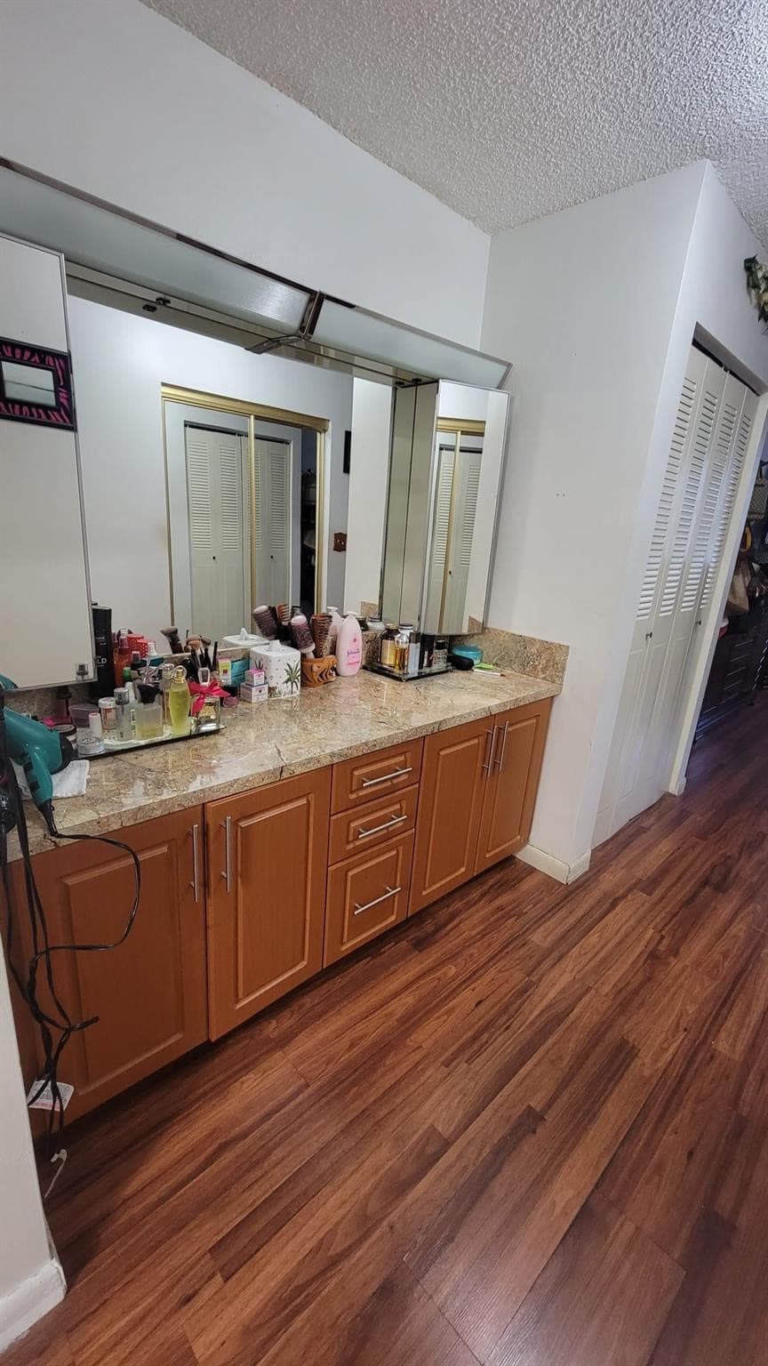 Condominium in Miami — photo 9 of 13