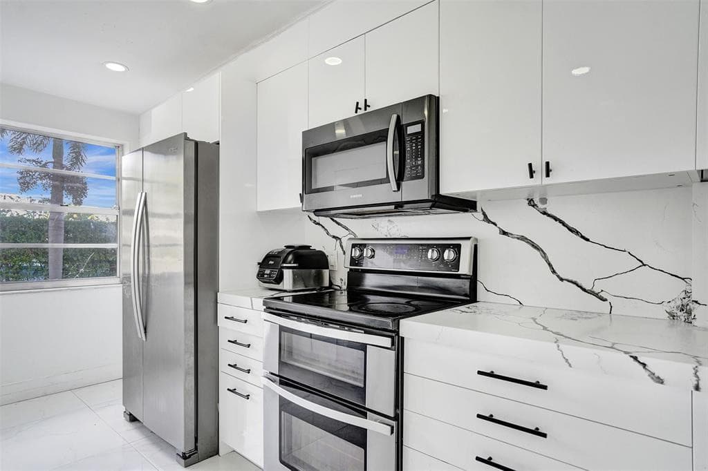 2801 NE 183rd Street 101w, Aventura, FL 33160 — photo 2 of 15