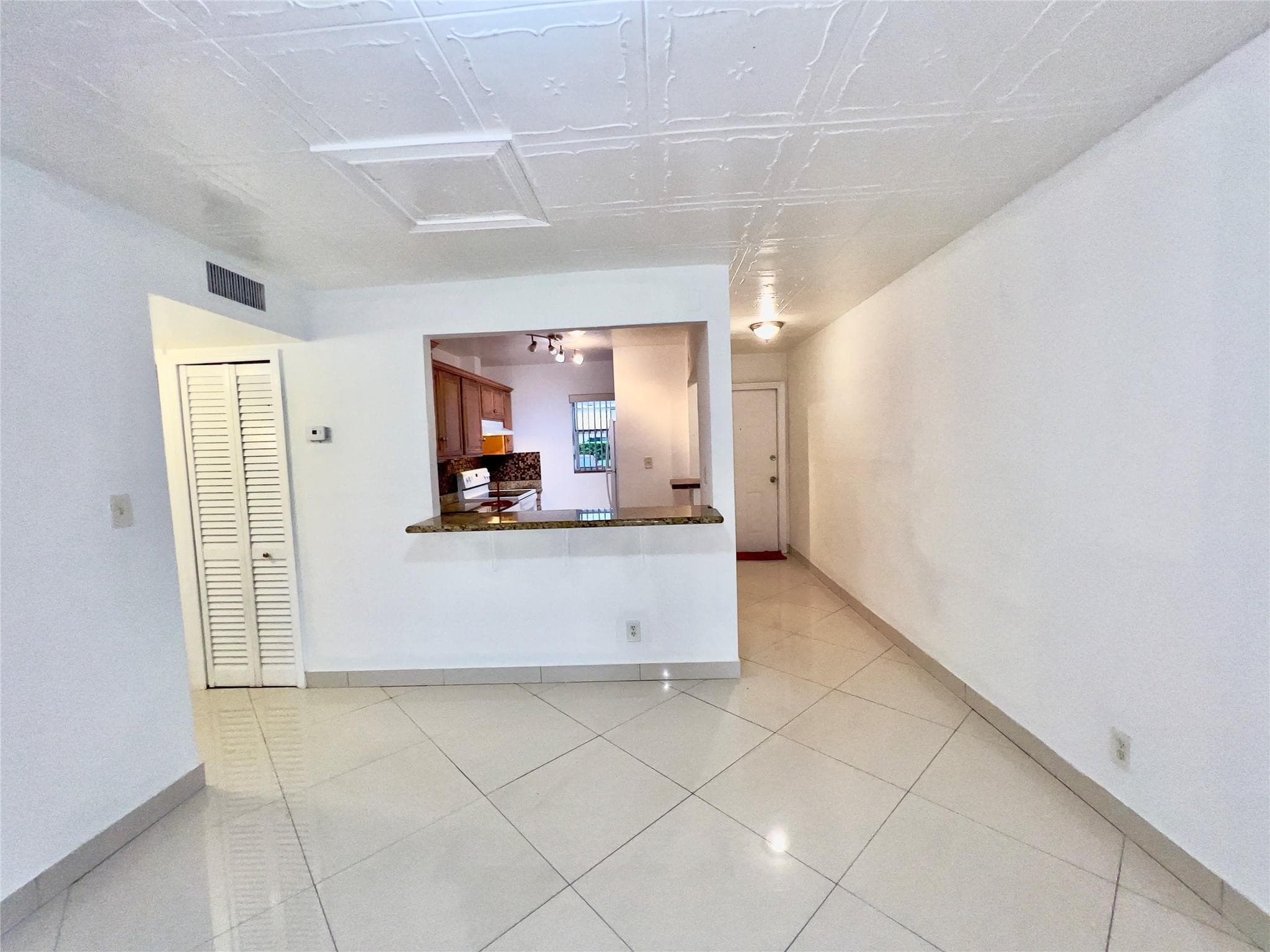 1021 NW 45th Street # 4, Deerfield Beach, FL 33064 — photo 4 of 26