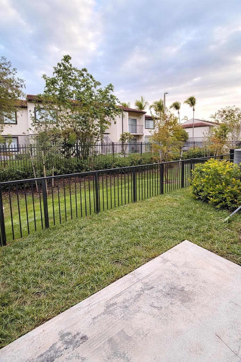 5010 SW 37th Street 5010, Pembroke Park, FL 33023 — photo 4 of 38