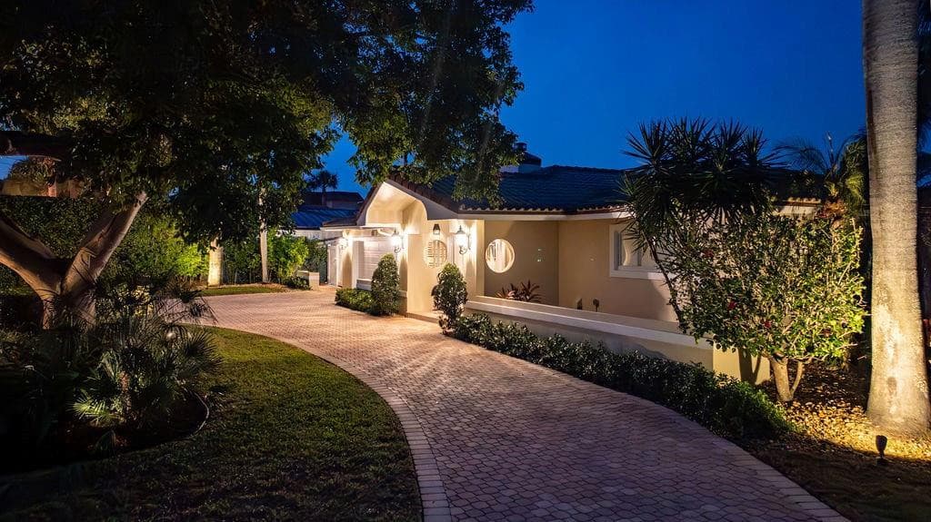 2317 NE 28th Court, Lighthouse Point, FL 33064 — photo 5 of 49