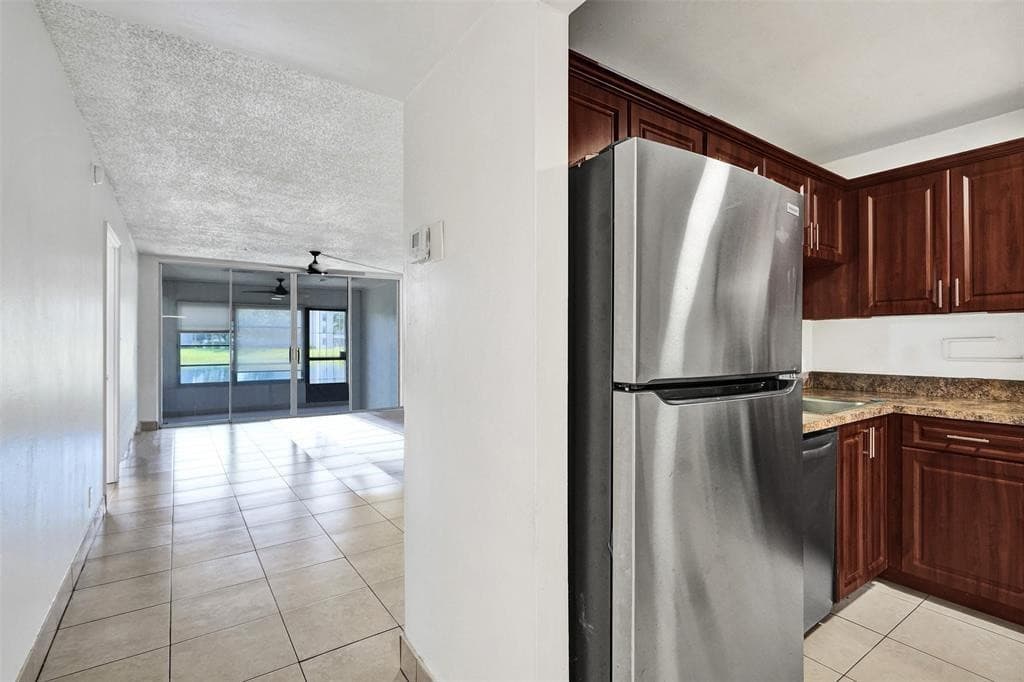 9440 Poinciana Place 101, Davie, FL 33324 — photo 2 of 30
