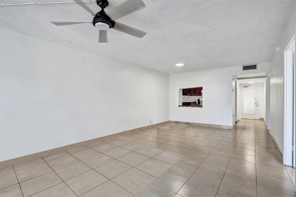 9440 Poinciana Place 101, Davie, FL 33324 — photo 14 of 30