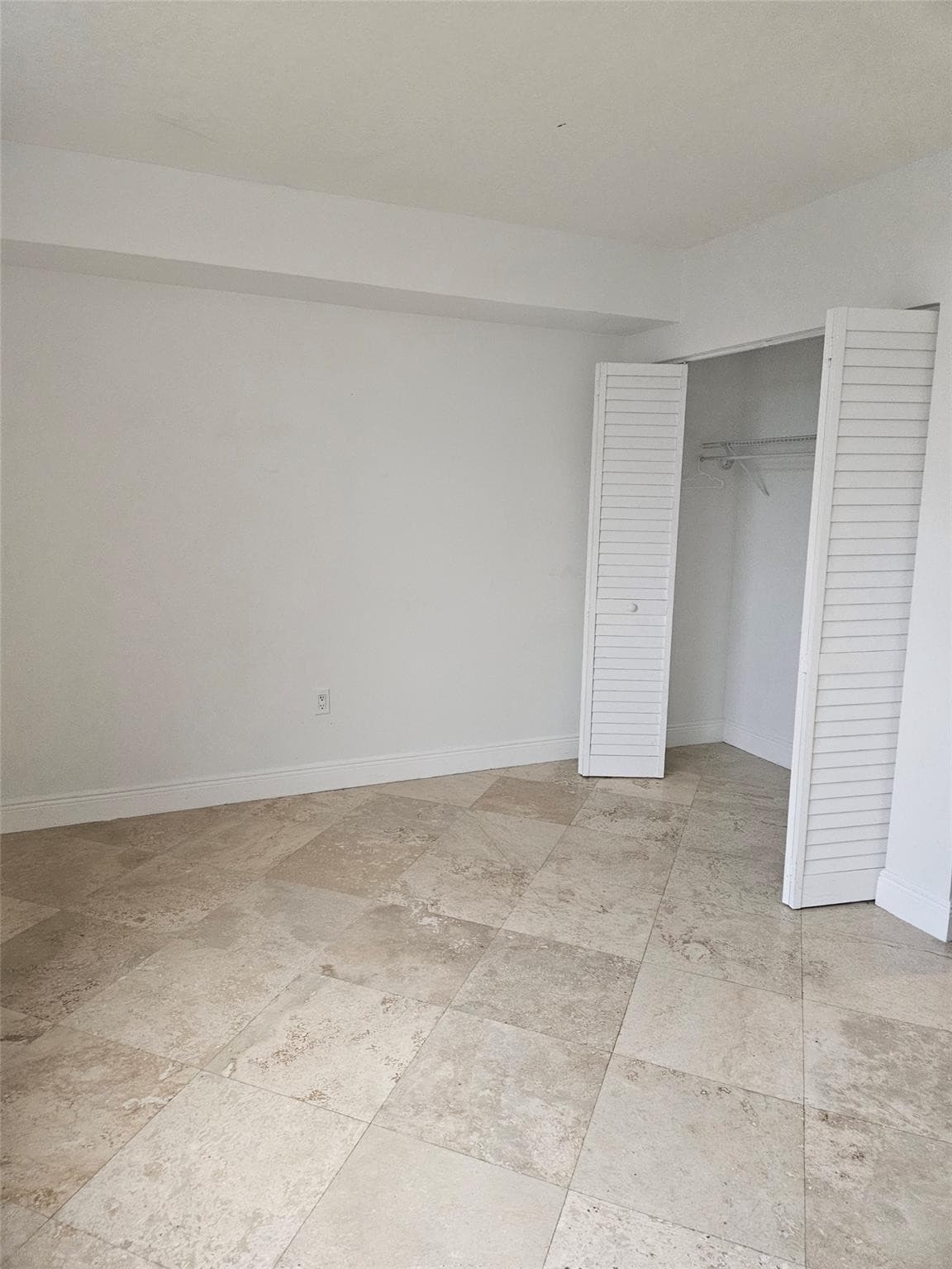 1555 N Treasure Drive 210, North Bay Village, FL 33141 — photo 14 of 16