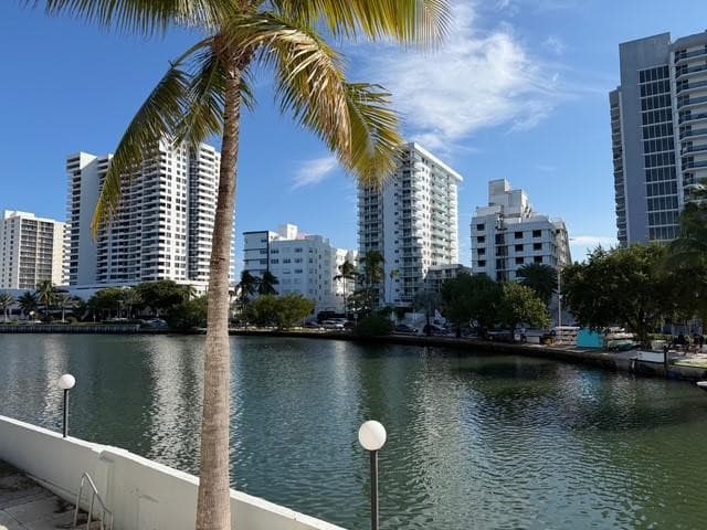 2421 Lake Pancoast Drive EG, Miami Beach, FL 33140 — photo 27 of 28