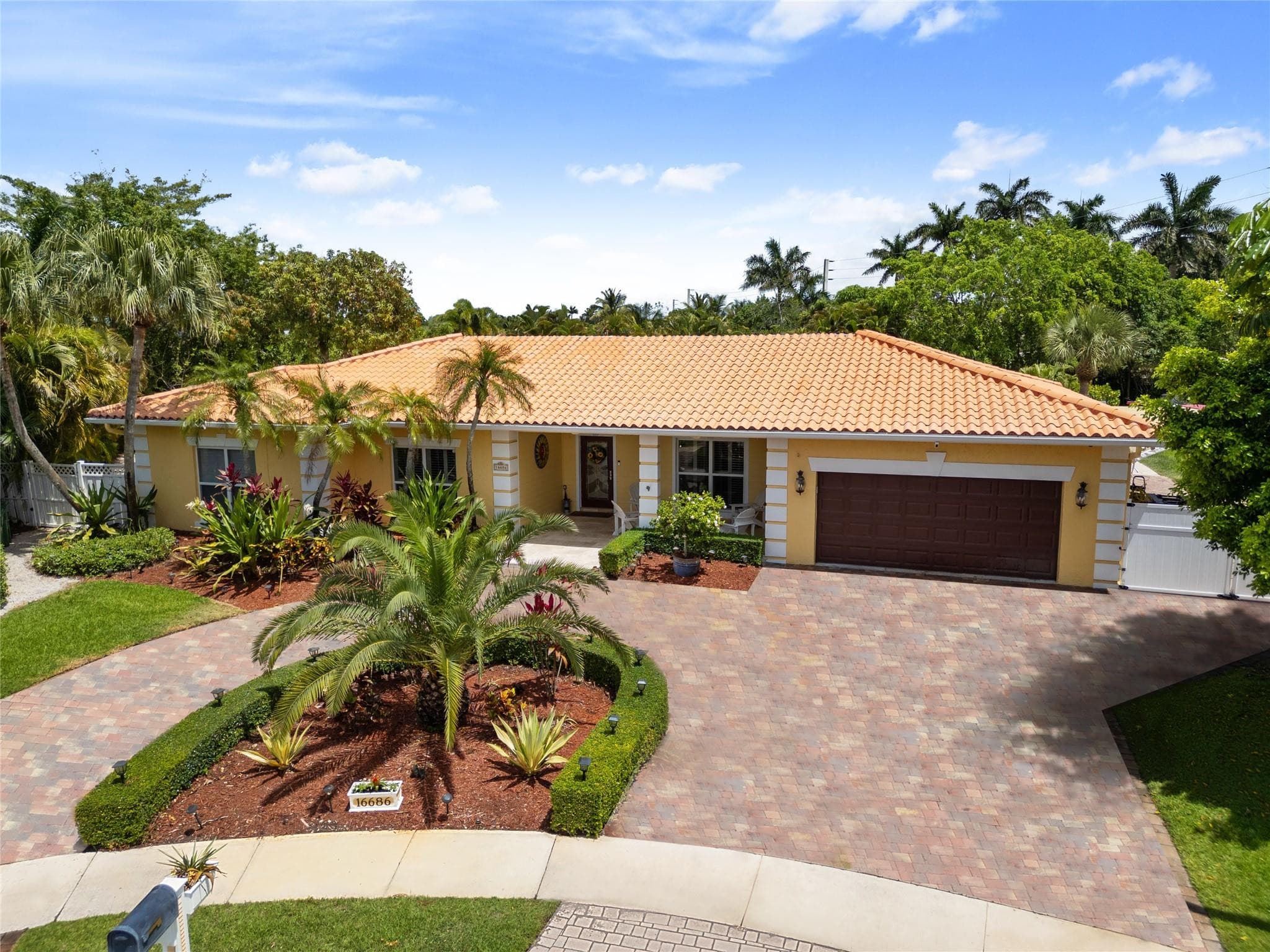16686 Golfview Drive, Weston, FL 33326 — photo 5 of 43