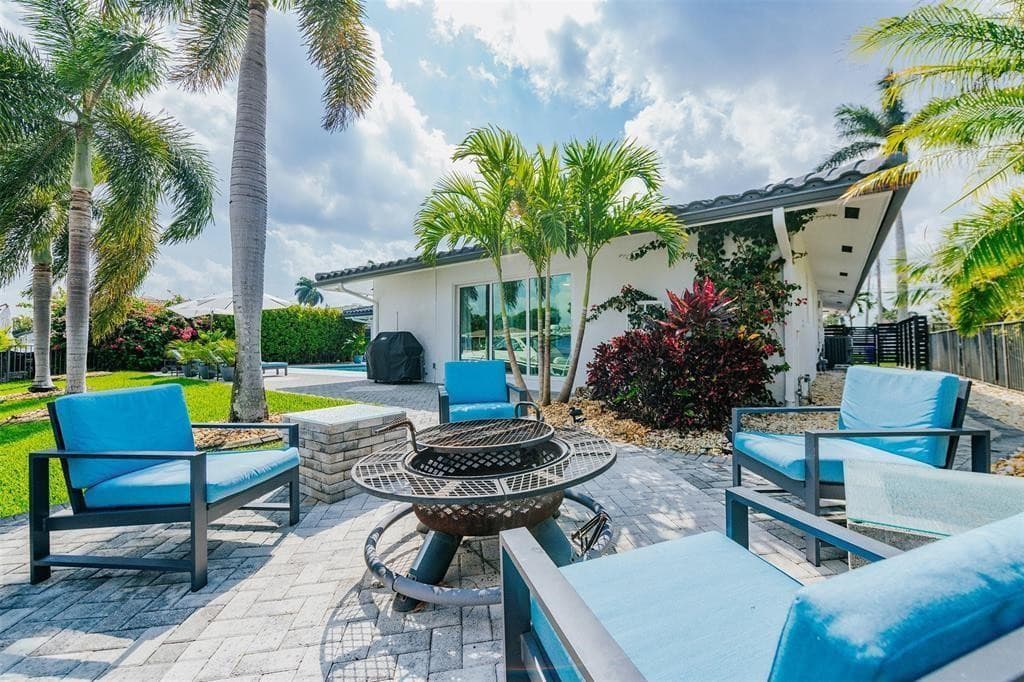 2791 NE 9th Court, Pompano Beach, FL 33062 — photo 10 of 40