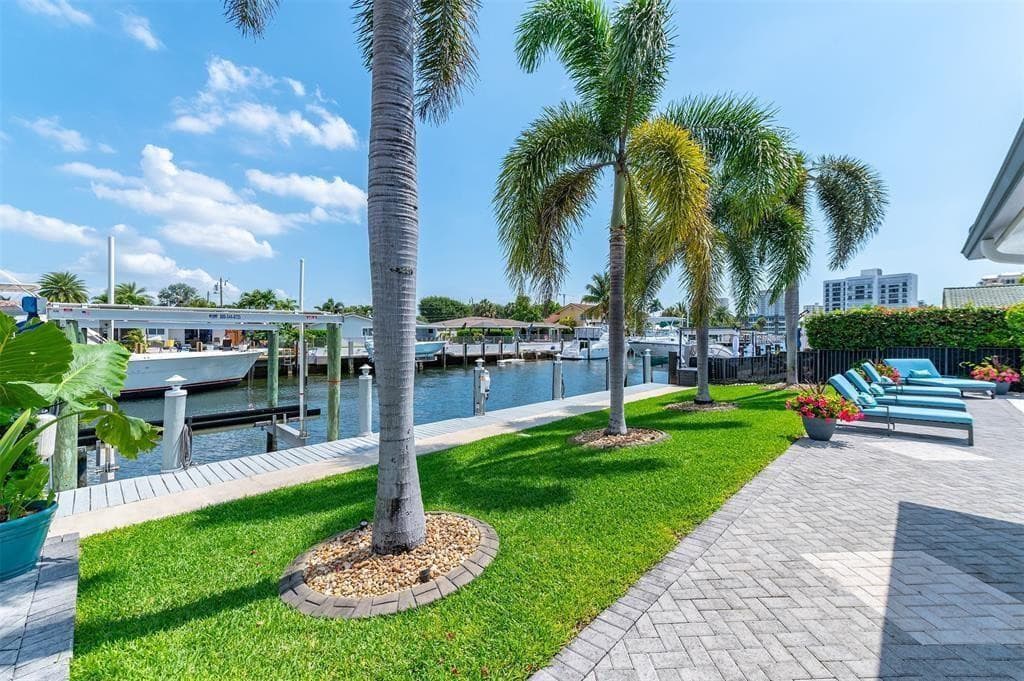 2791 NE 9th Court, Pompano Beach, FL 33062 — photo 11 of 40