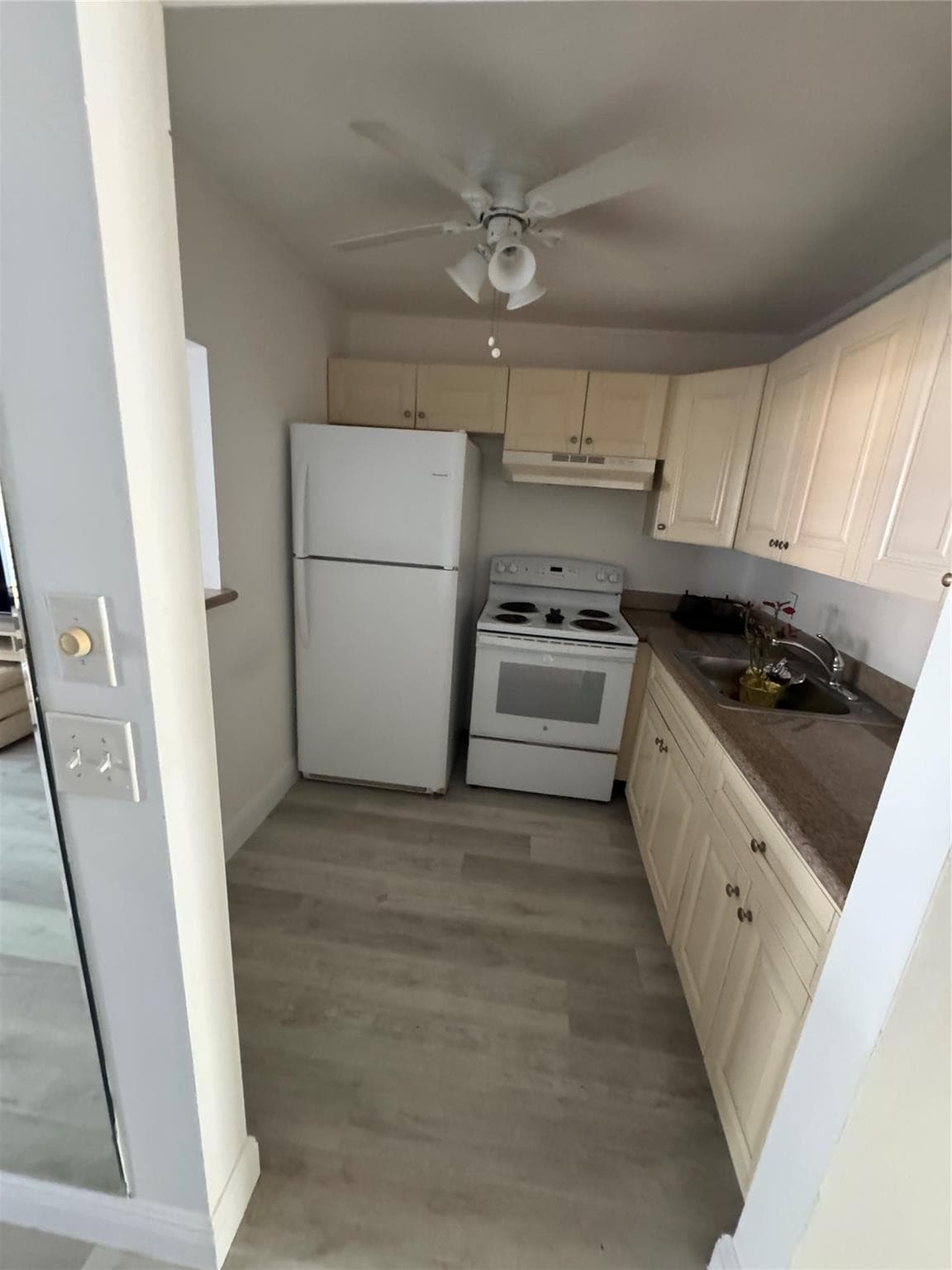 295 Newport T 295, Deerfield Beach, FL 33442 — photo 8 of 26