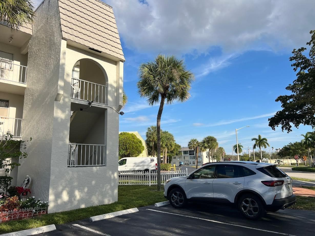 8200 Sunrise Lakes Boulevard 212, Sunrise, FL 33322 — photo 13 of 19