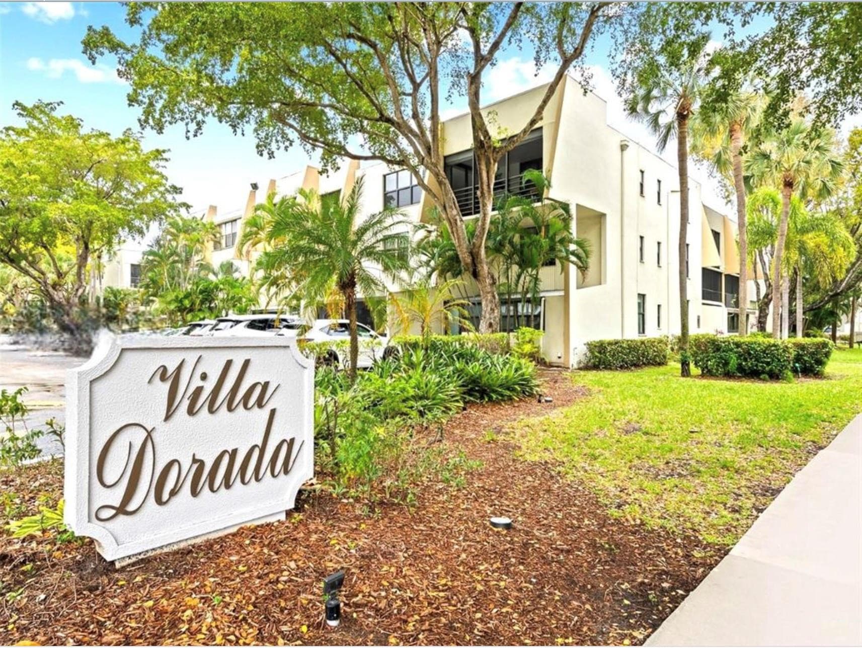 20441 NE 30th Avenue 218-9, Miami, FL 33180 — photo 1 of 18