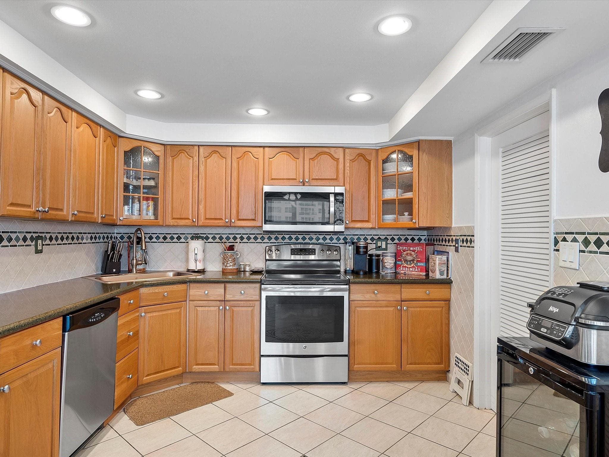 4010 Galt Ocean Drive 1707-08, Fort Lauderdale, FL 33308 — photo 12 of 41