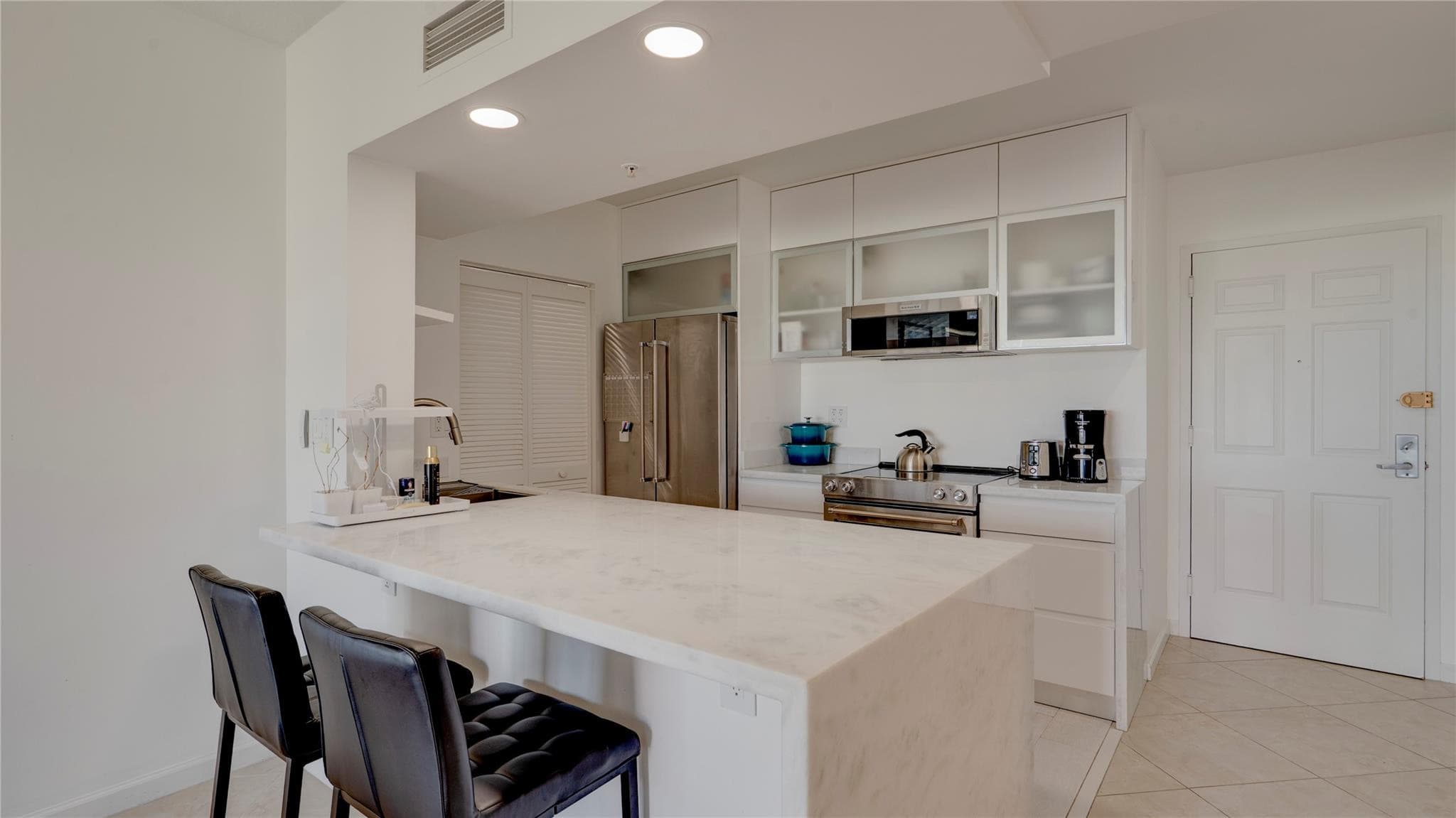 3020 NE 32nd Avenue 906, Fort Lauderdale, FL 33308 — photo 4 of 48