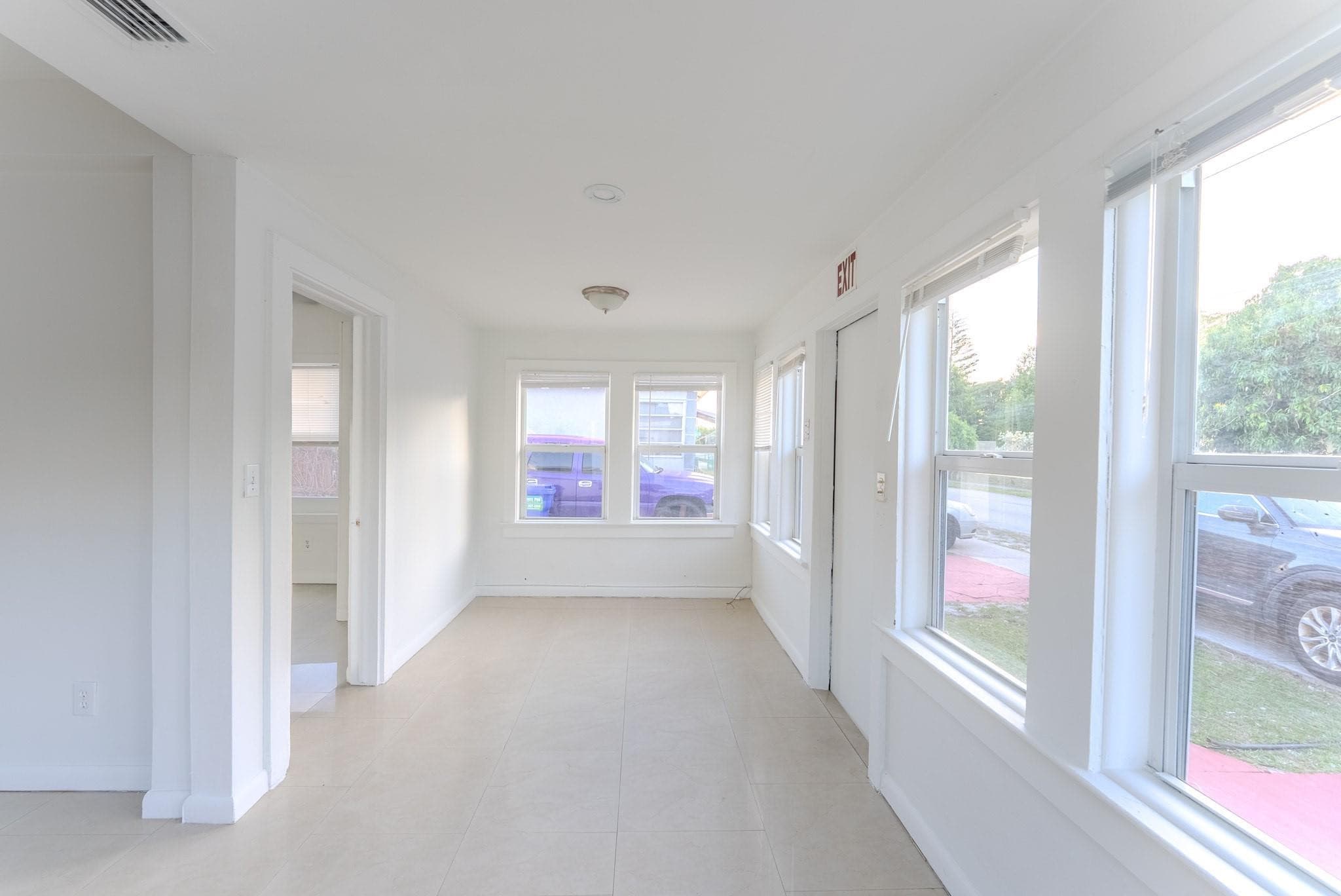 521 S 24th Avenue, Hollywood, FL 33020 — photo 7 of 18