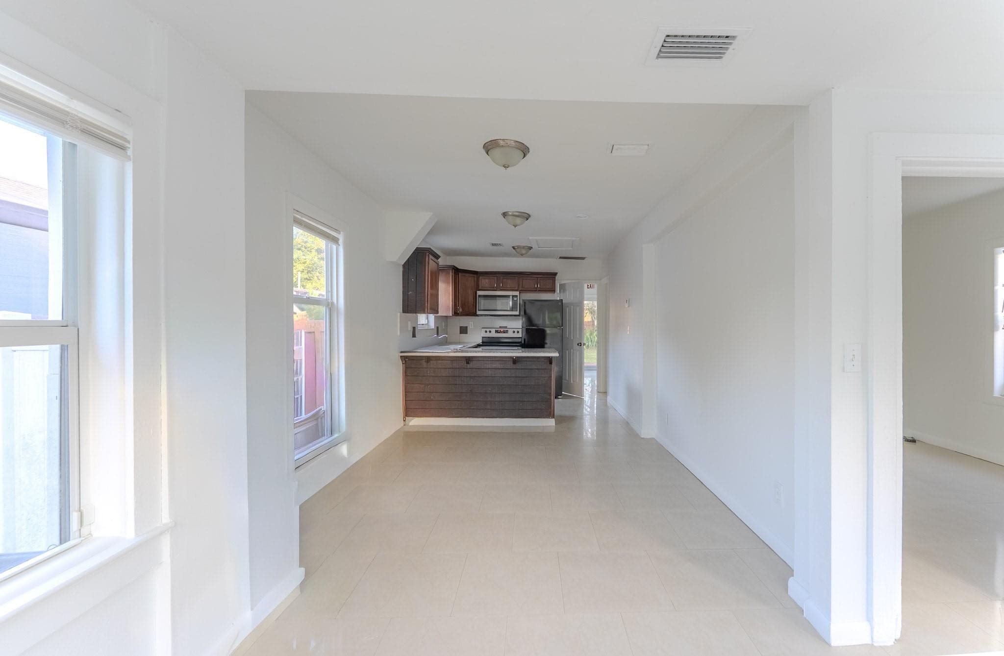 521 S 24th Avenue, Hollywood, FL 33020 — photo 8 of 18