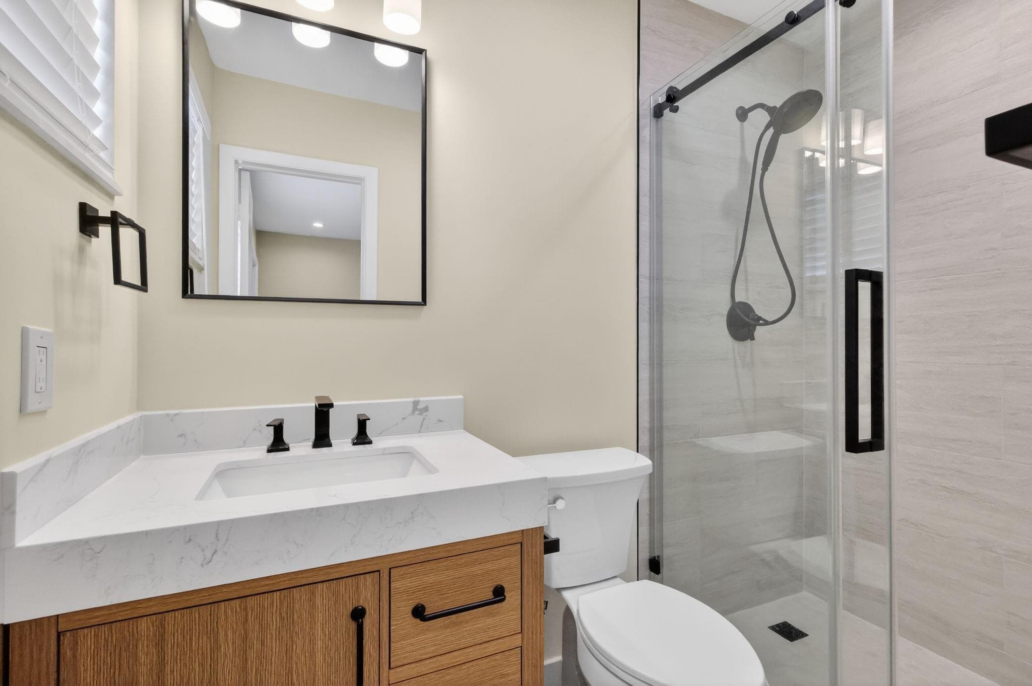 2125 NE 56th Court, Fort Lauderdale, FL 33308 — photo 4 of 17