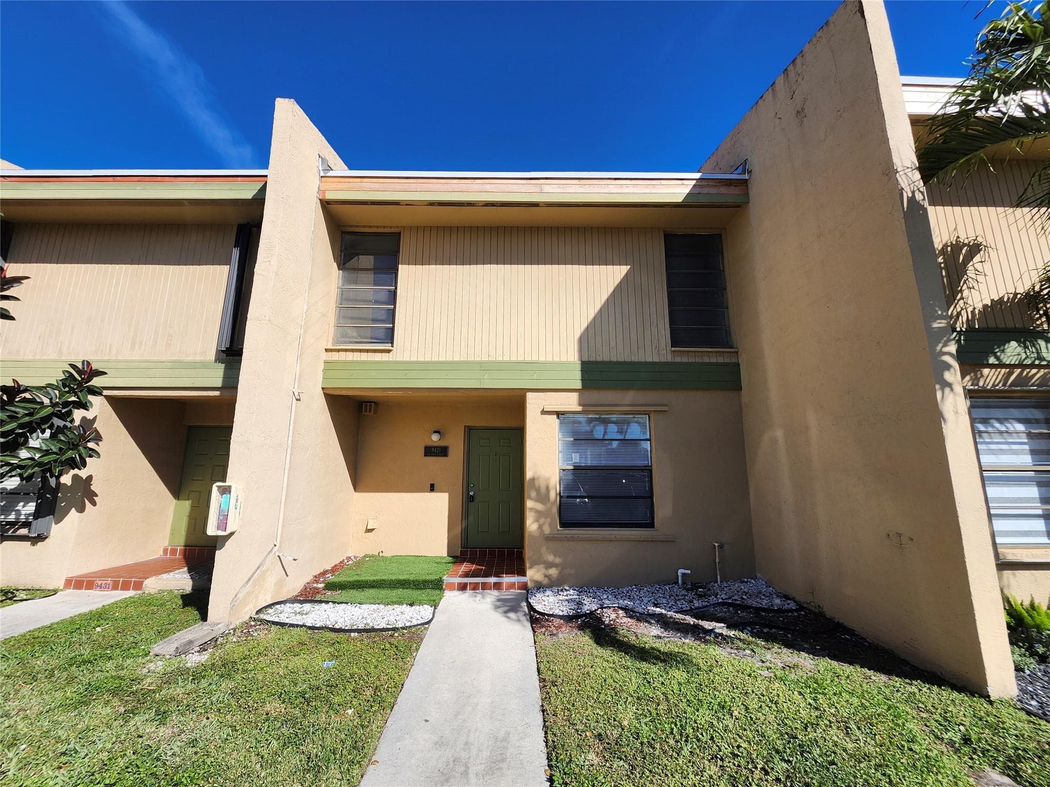 9421 NW 15th Street 234, Pembroke Pines, FL 33024 — photo 1 of 30
