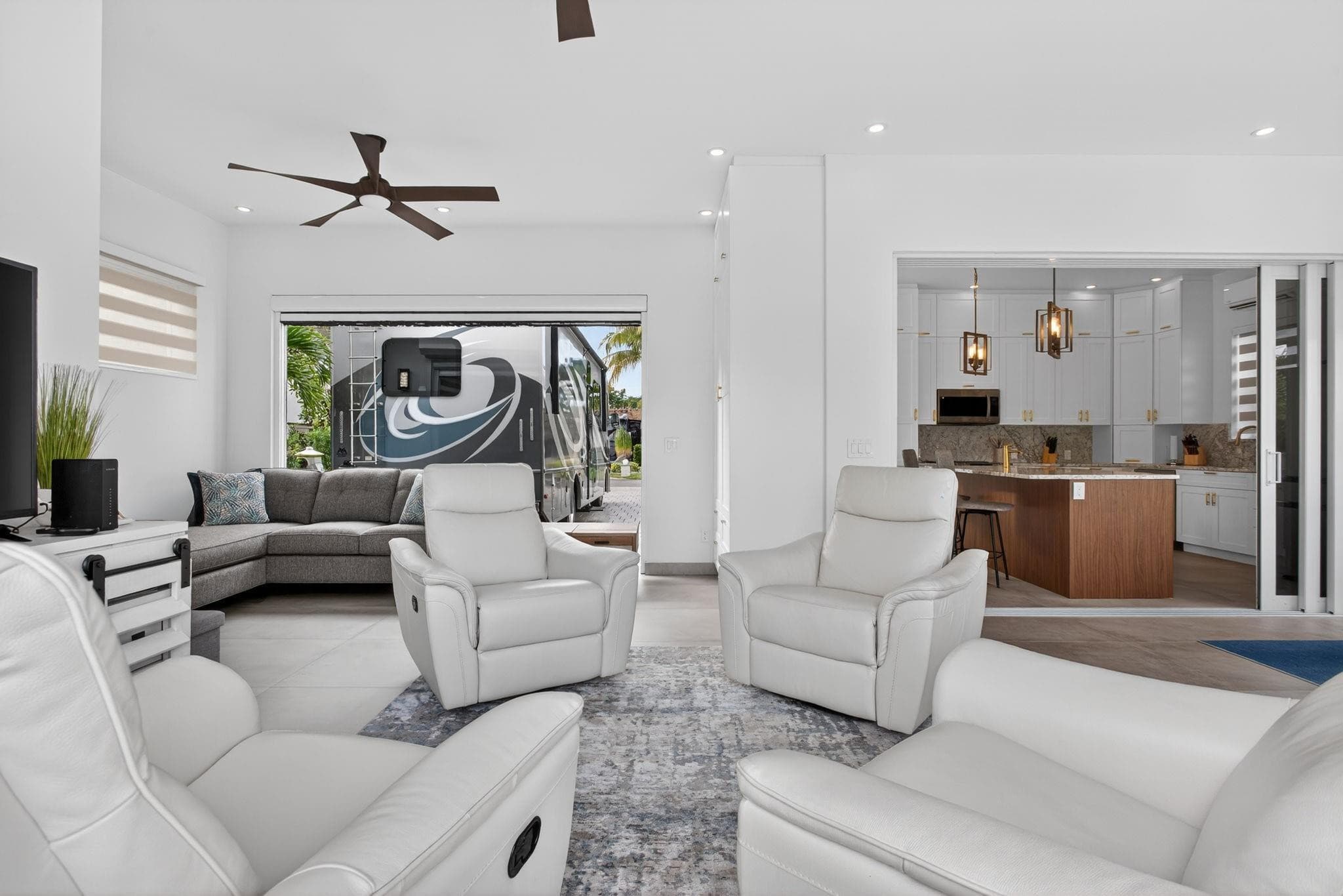 633 N Cortez Drive 633, Margate, FL 33068 — photo 11 of 34