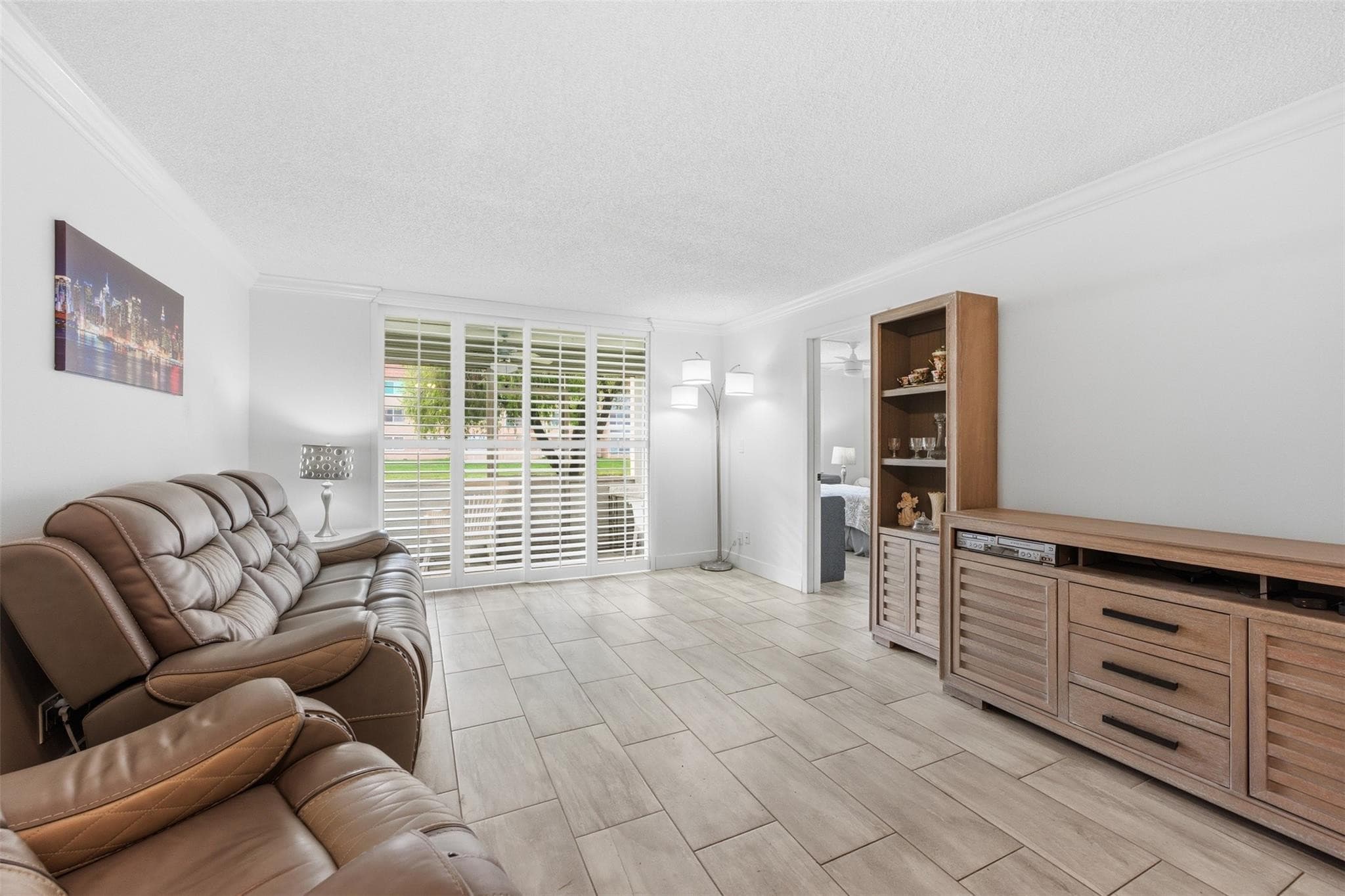 9460 Sunrise Lakes Boulevard 112, Sunrise, FL 33322 — photo 6 of 30