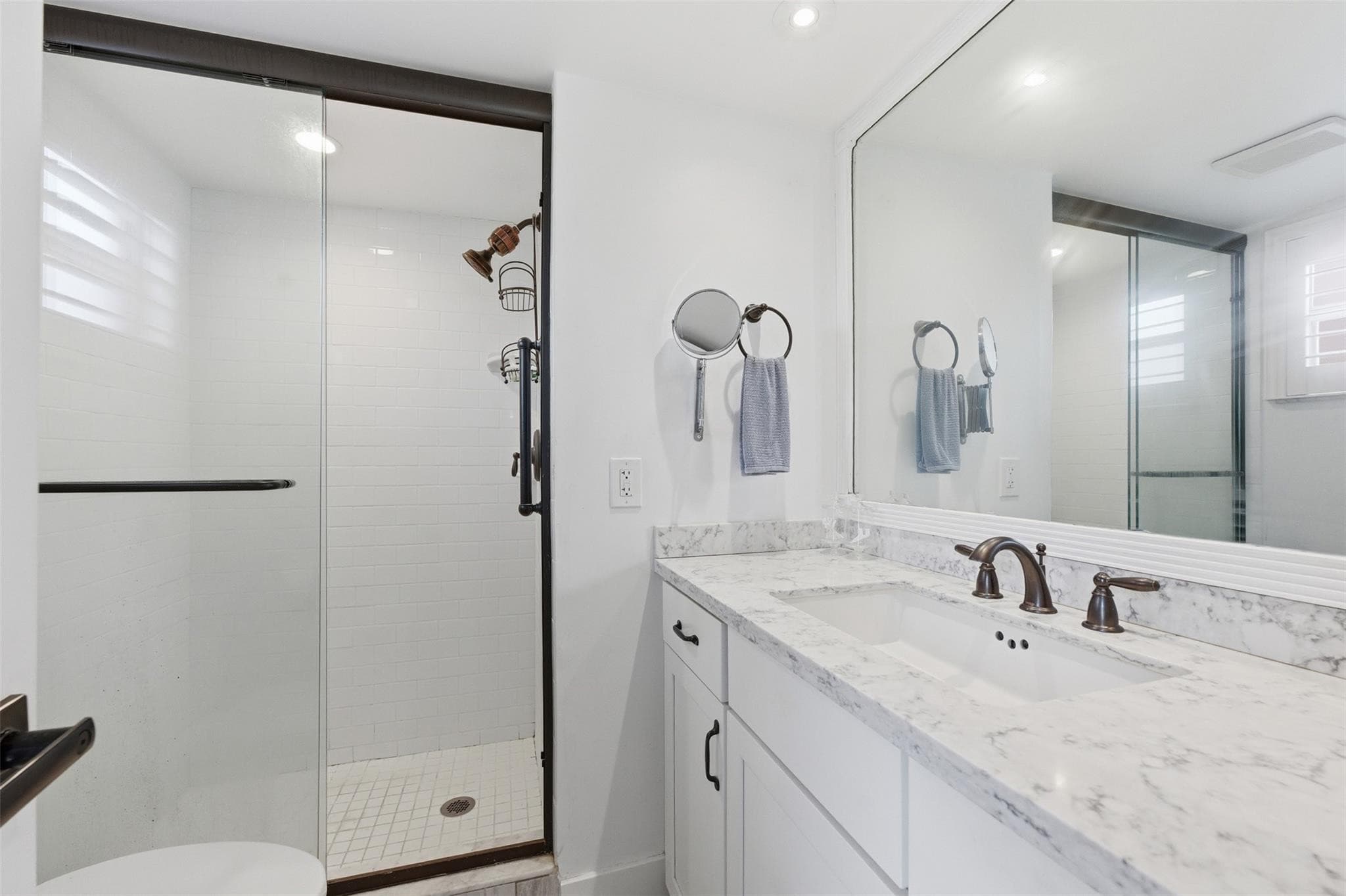 9460 Sunrise Lakes Boulevard 112, Sunrise, FL 33322 — photo 13 of 30