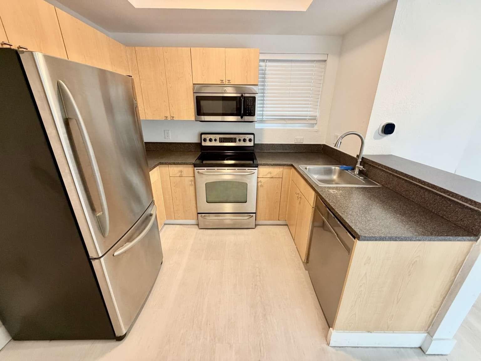 7516 NE 1st Avenue 302, Miami, FL 33138 — photo 4 of 11