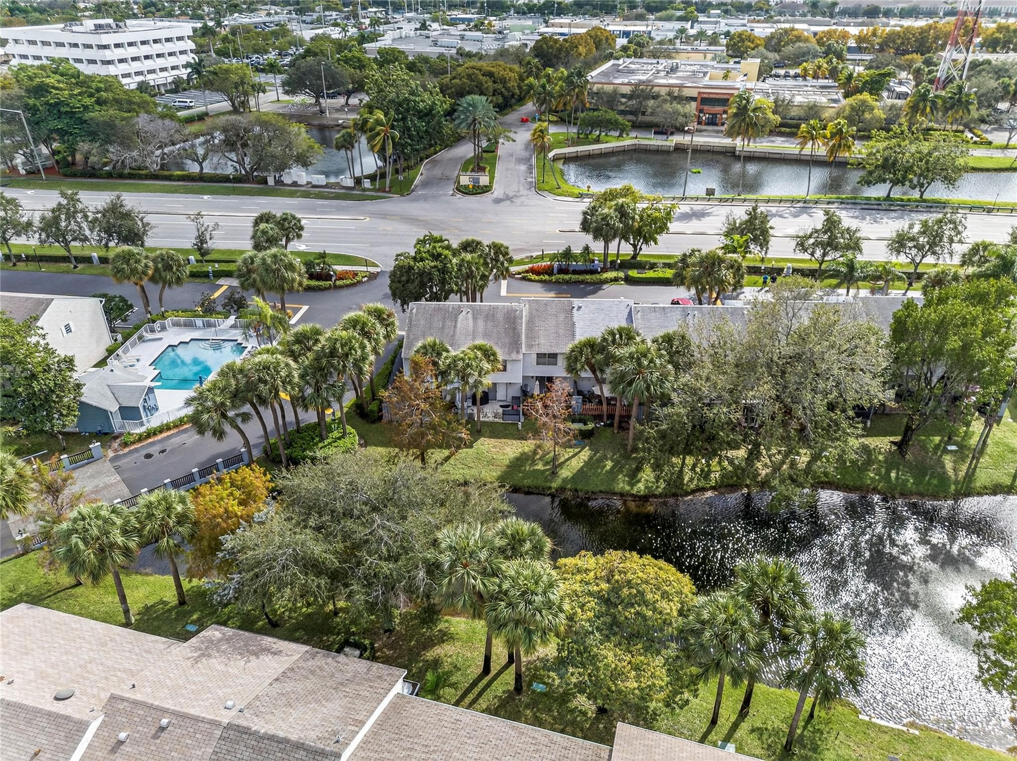 127 SW 3rd Street 127, Pompano Beach, FL 33060 — photo 4 of 34