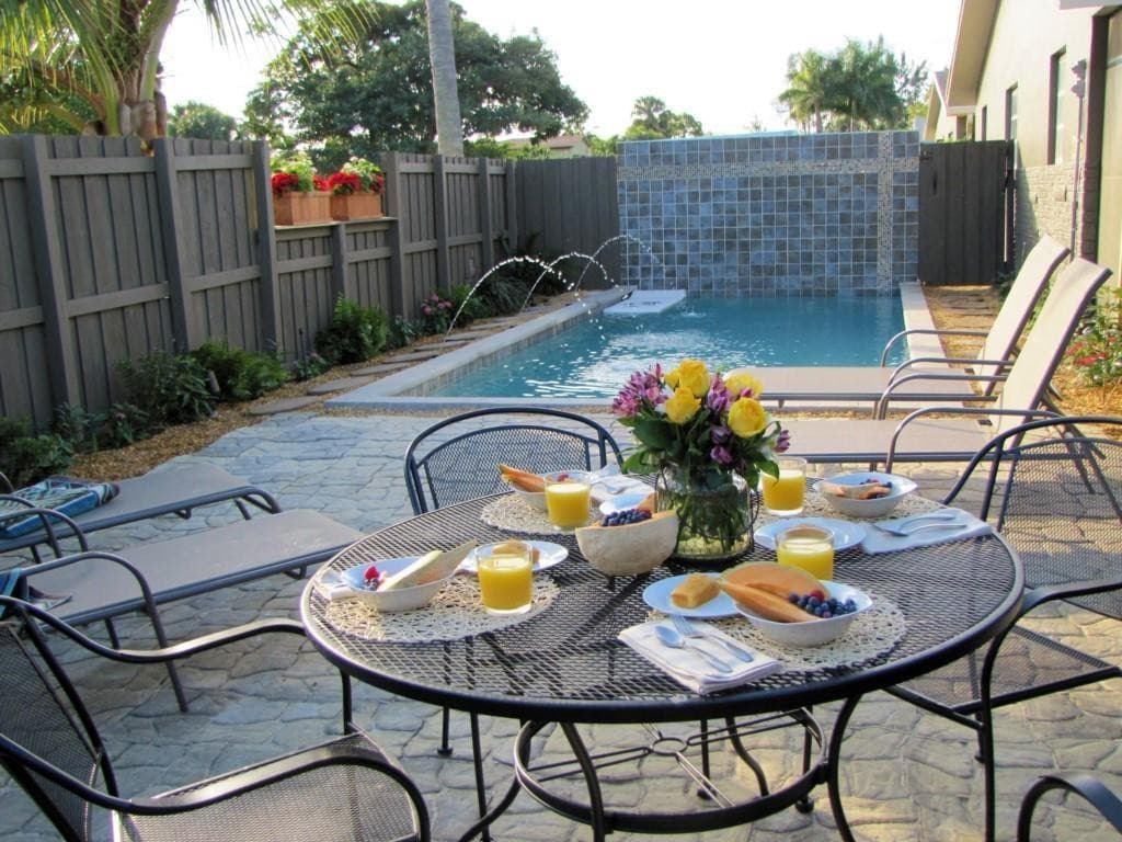 2225 NE 14th Avenue, Fort Lauderdale, FL 33305 — photo 2 of 31