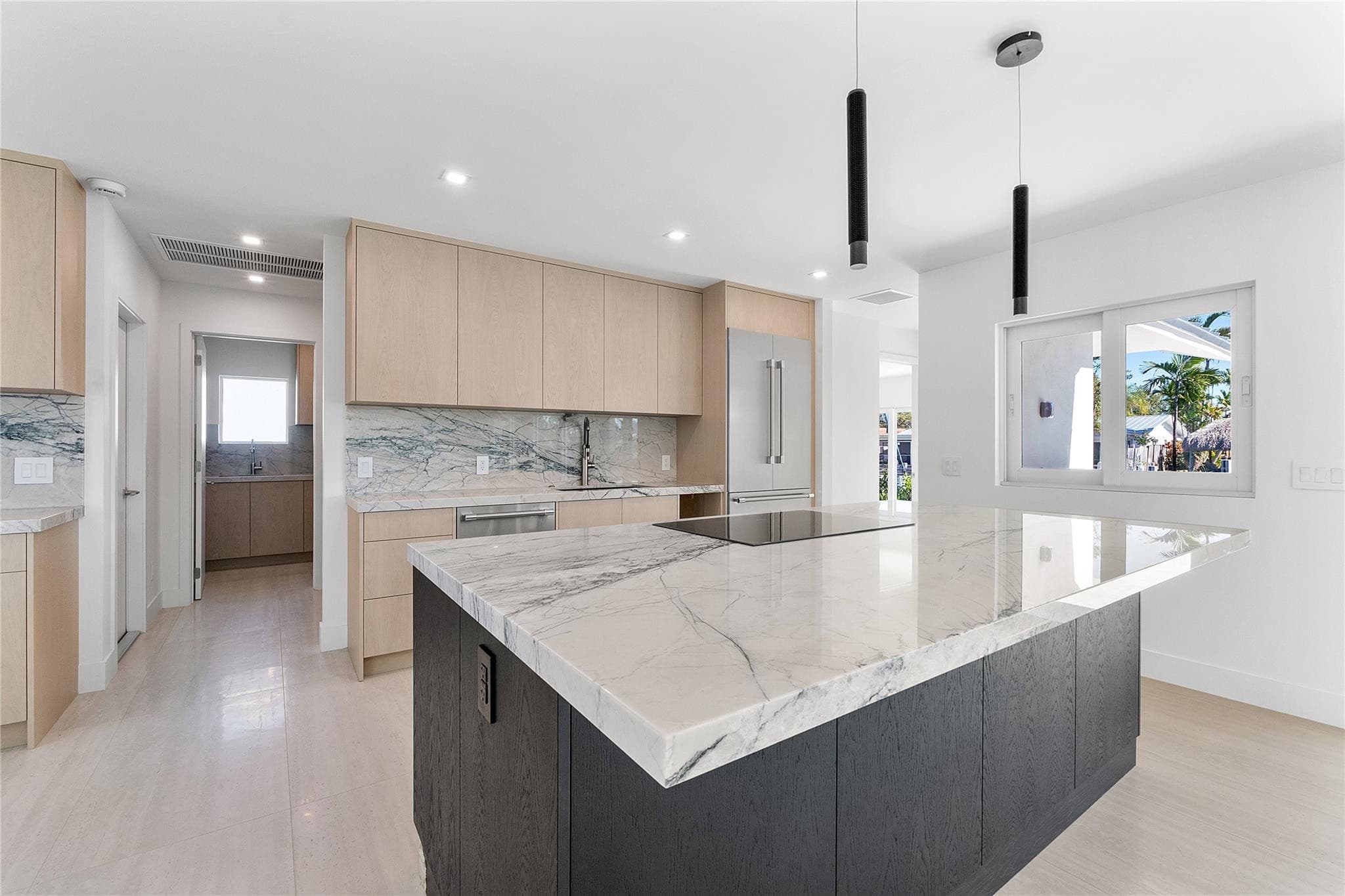 1240 NE 27th Way, Pompano Beach, FL 33062 — photo 14 of 53