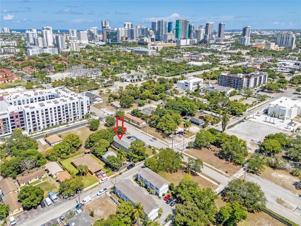 751 NW 5th Street, Fort Lauderdale, FL 33311 — photo 3 of 21