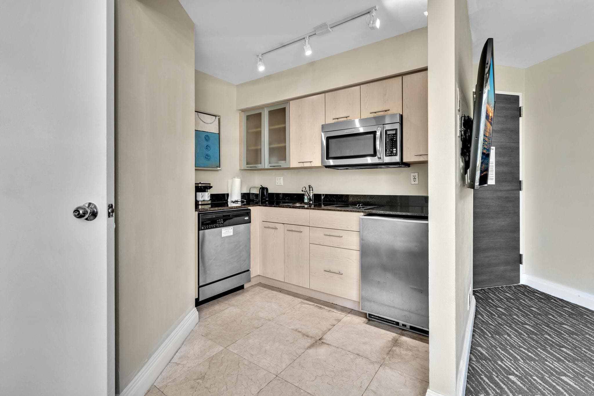 2670 E Sunrise Boulevard 326, Fort Lauderdale, FL 33304 — photo 16 of 32