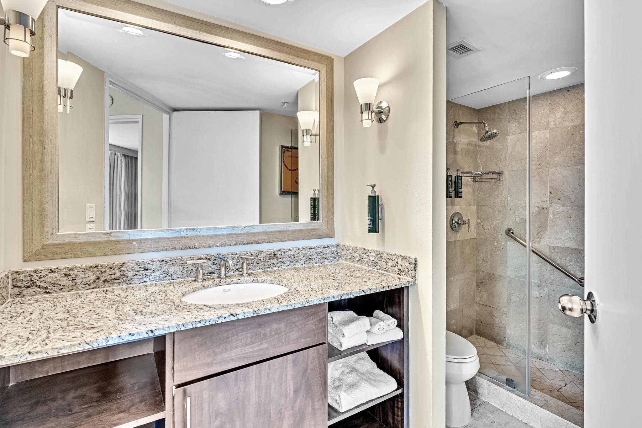 2670 E Sunrise Boulevard 326, Fort Lauderdale, FL 33304 — photo 24 of 32