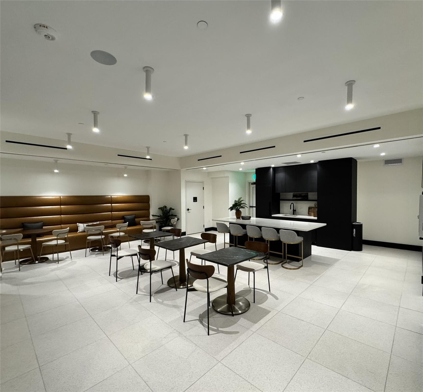 225 N Miami Avenue 2507, Miami, FL 33128 — photo 18 of 34