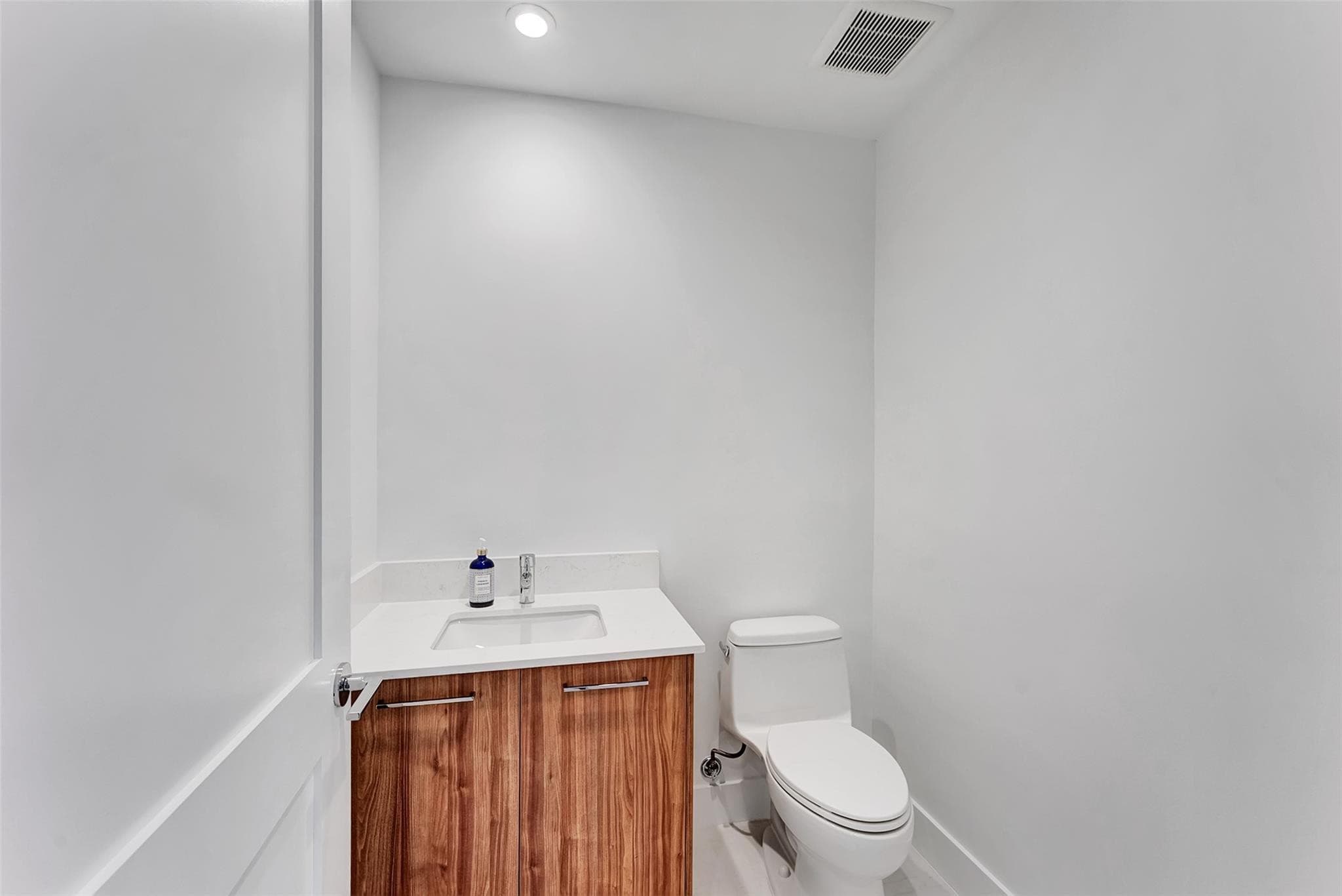 151 N Seabreeeze Boulevard 504, Fort Lauderdale, FL 33304 — photo 75 of 91