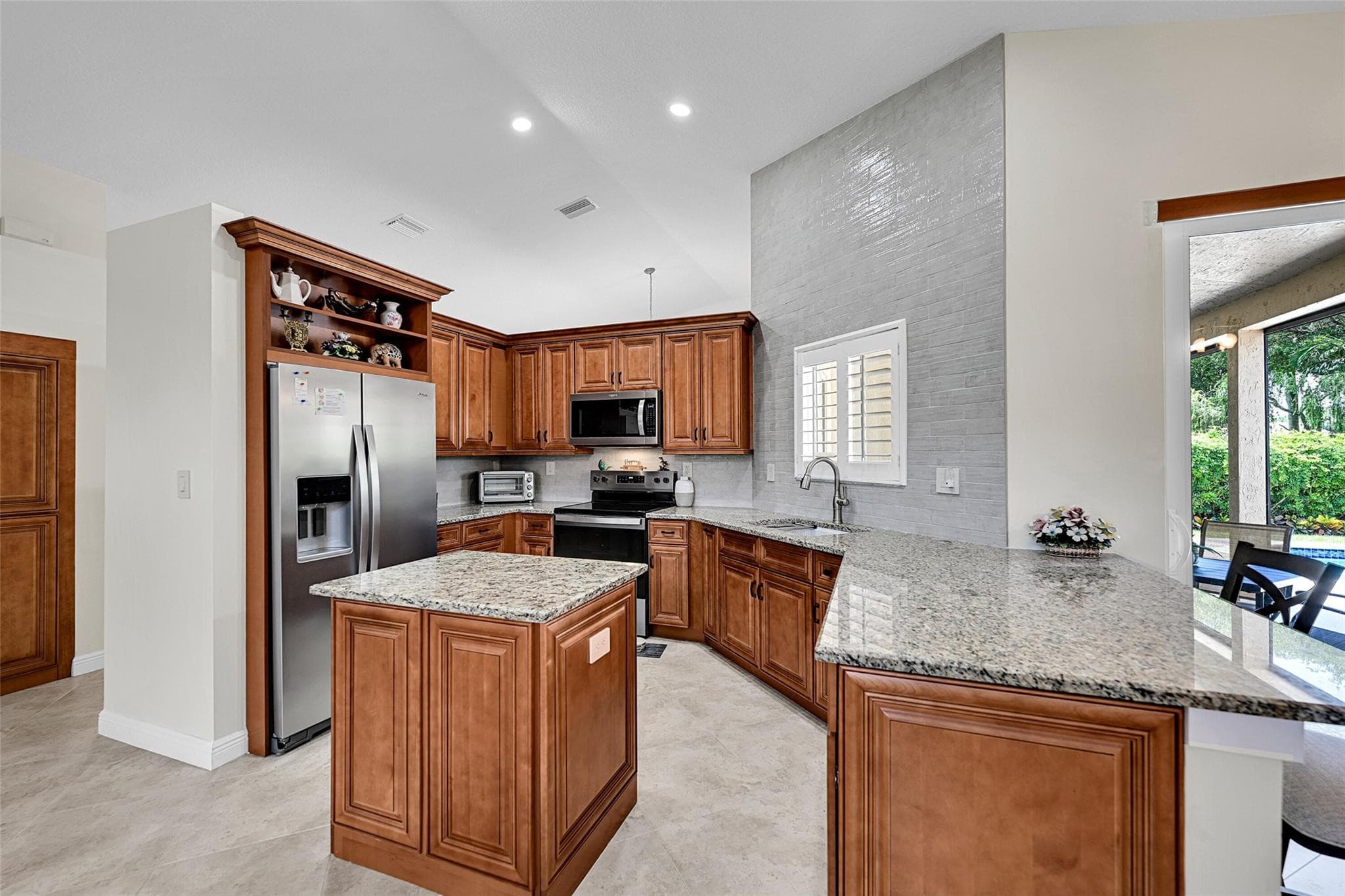 4910 NW 104th Avenue, Coral Springs, FL 33076 — photo 11 of 47