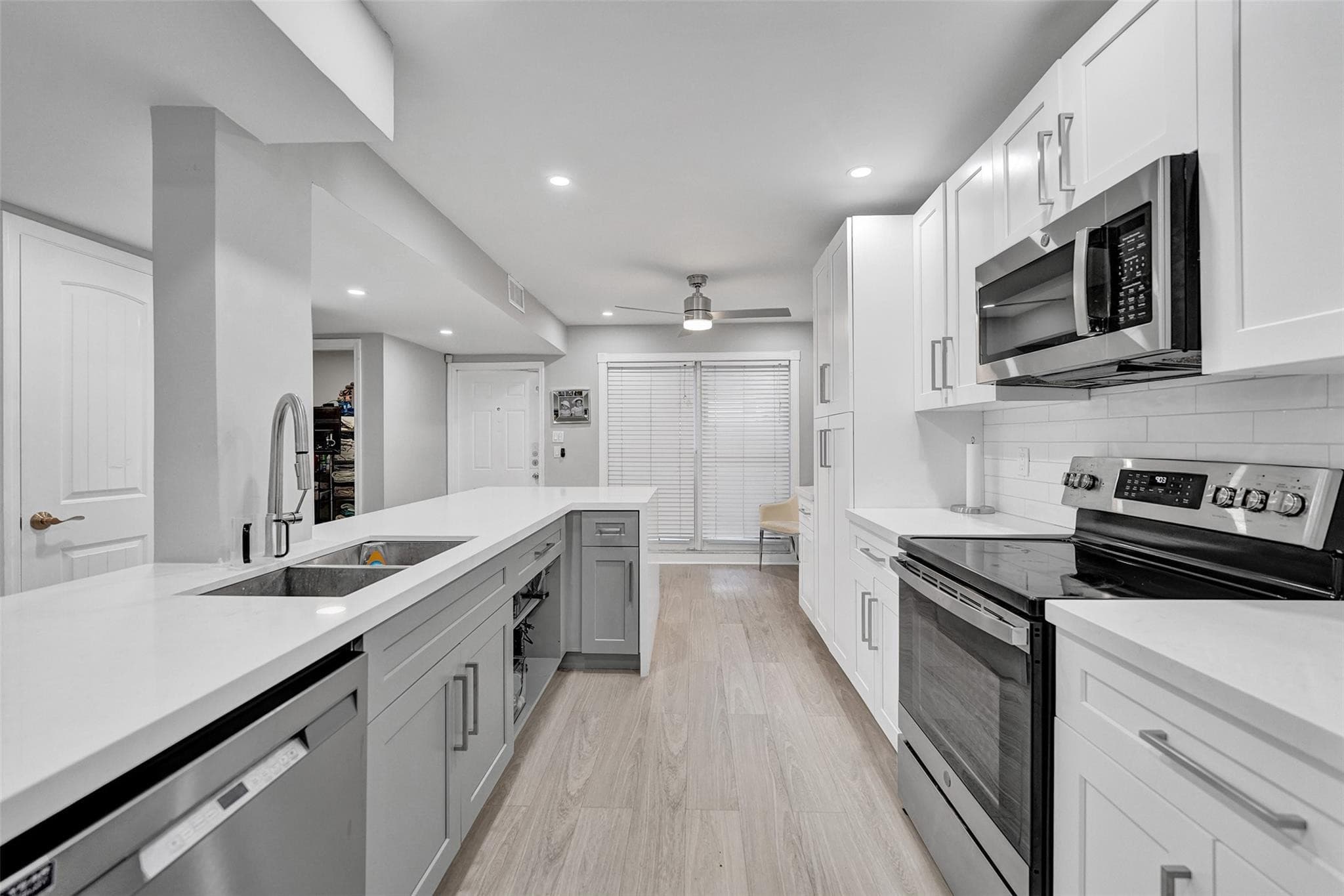 3301 Raleigh Street 4B, Hollywood, FL 33021 — photo 13 of 55