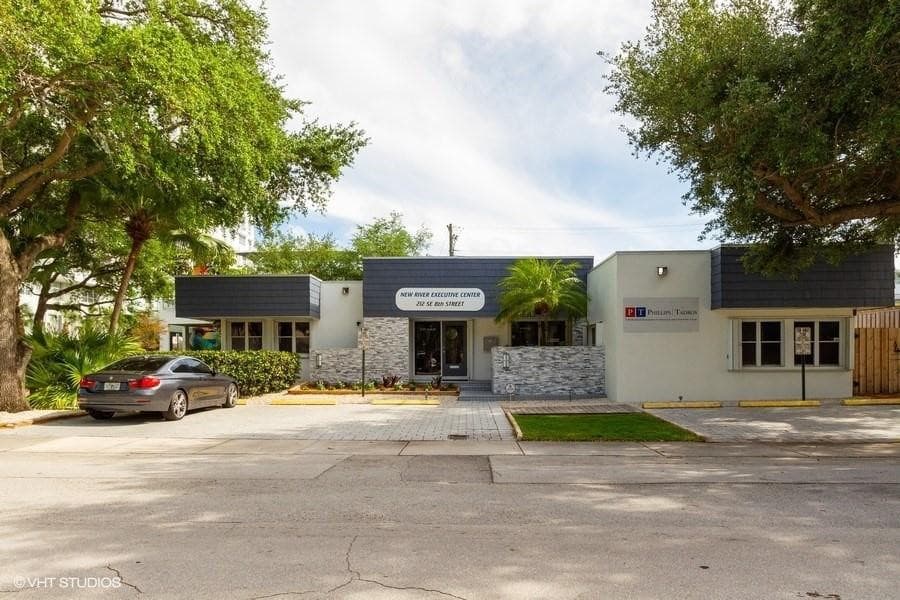 212 SE 8th Street, Fort Lauderdale, FL 33316 — photo 4 of 35