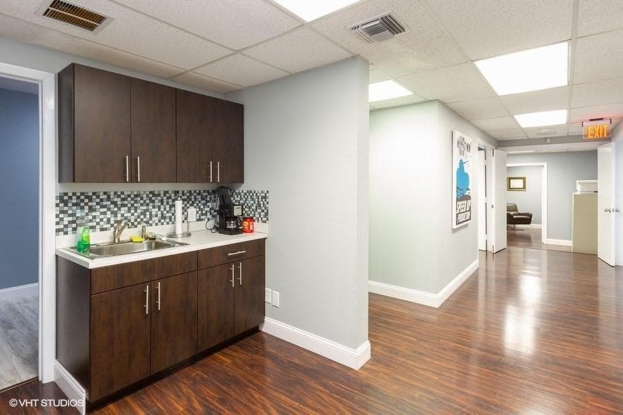 212 SE 8th Street, Fort Lauderdale, FL 33316 — photo 13 of 35