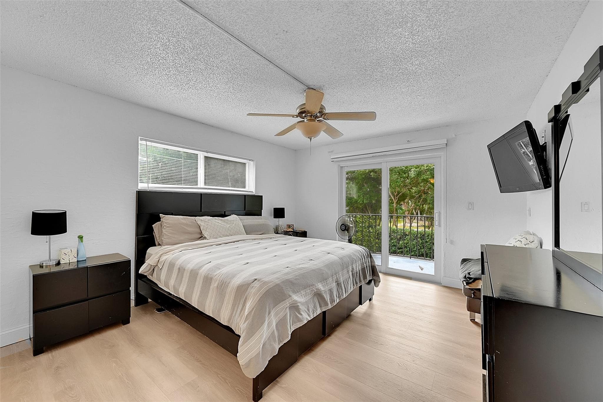 3909 N Ocean Boulevard 108, Fort Lauderdale, FL 33308 — photo 18 of 37