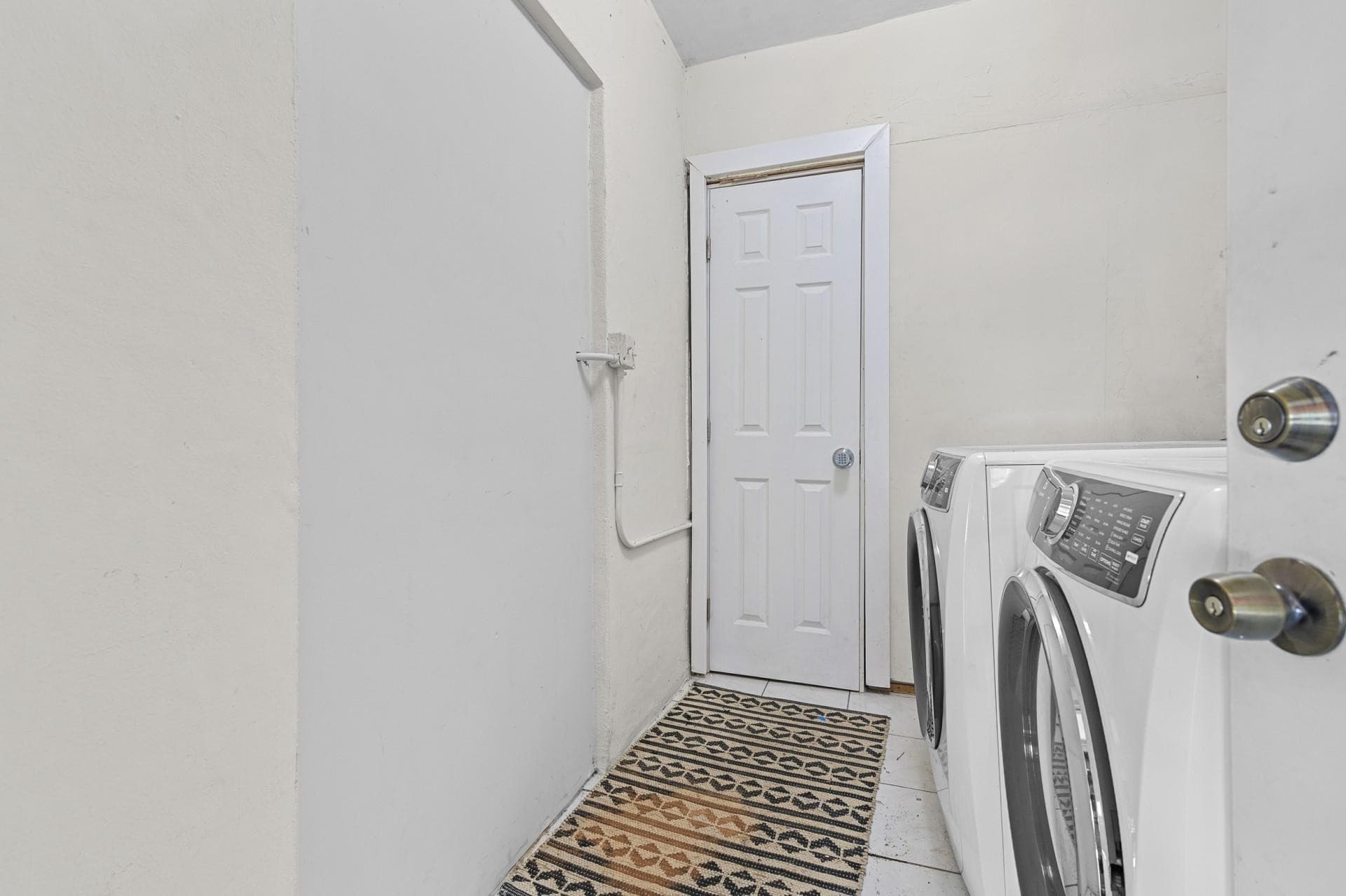 6375 SW 29th Street, Miami, FL 33155 — photo 17 of 51